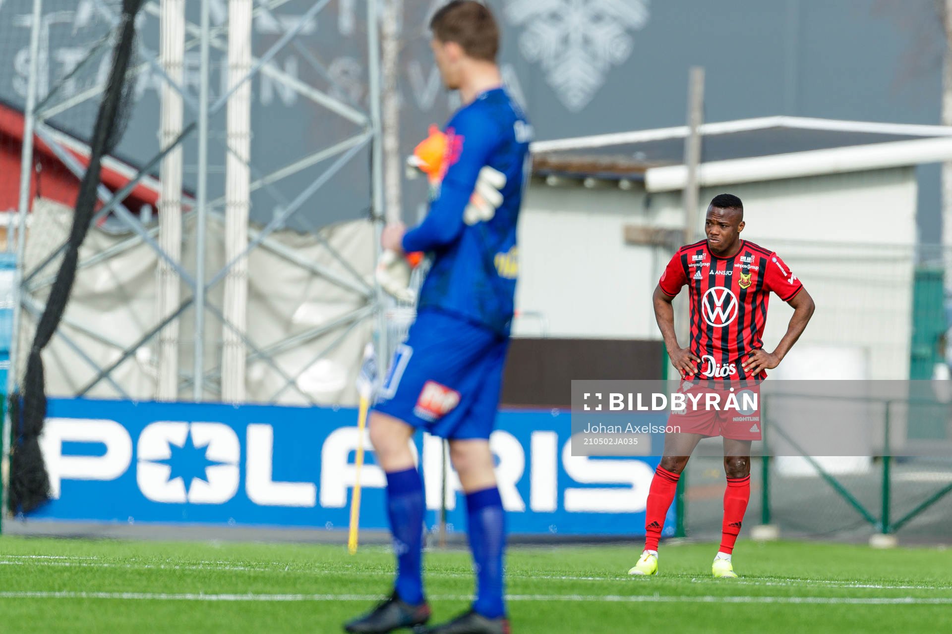 Östersunds Patrick Kpozo  deppar