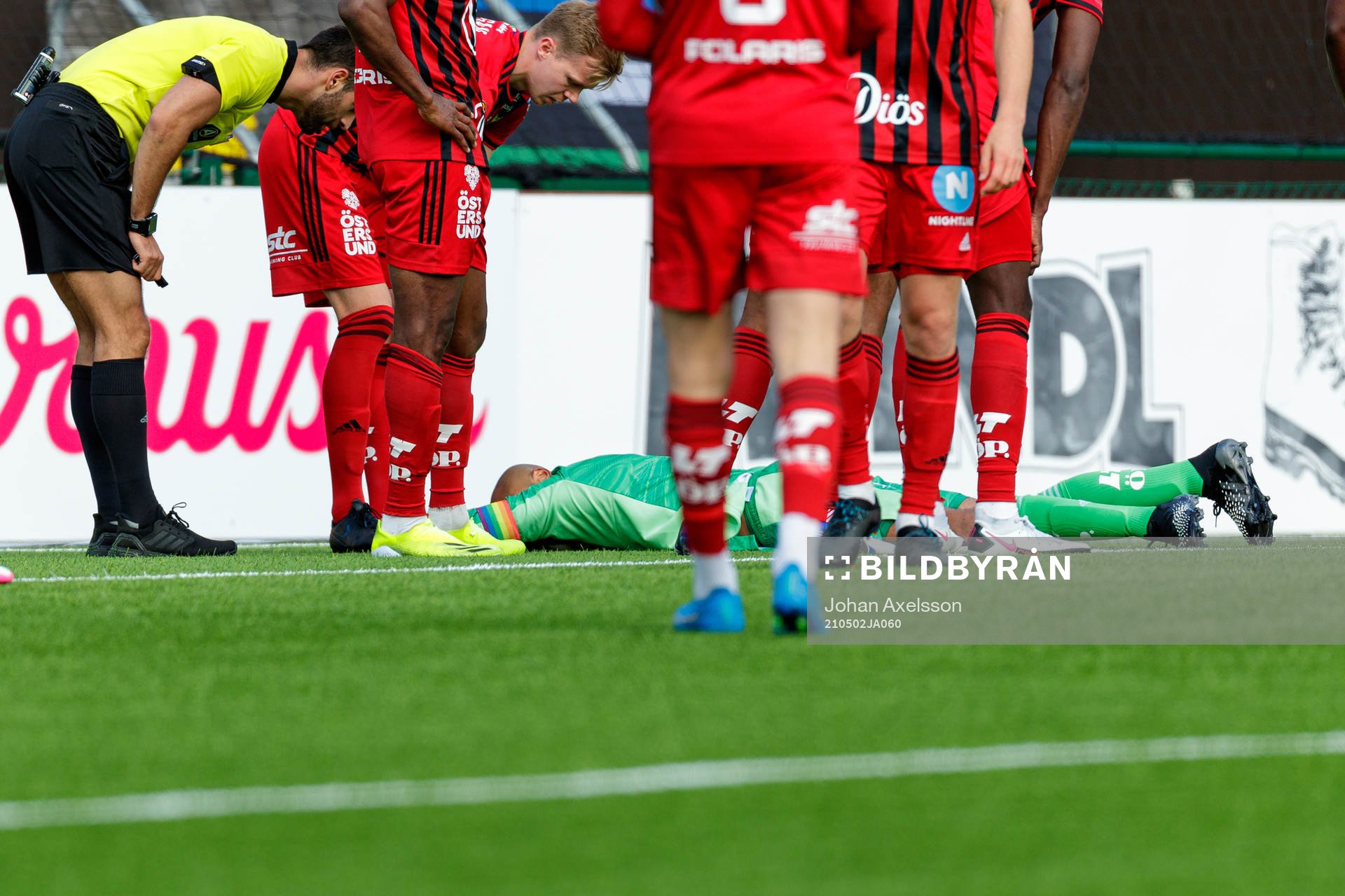 Östersunds målvakt Aly Keita har ont
