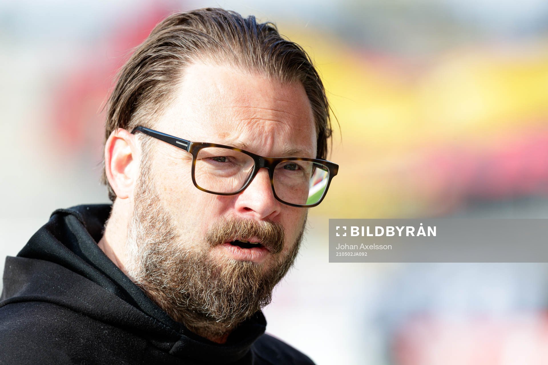Varbergs tränare Joakim Persson  under fotbollsmatchen i Allsvenskan mellan Östersund och Varberg den 2 maj 2021 i Östersund. 