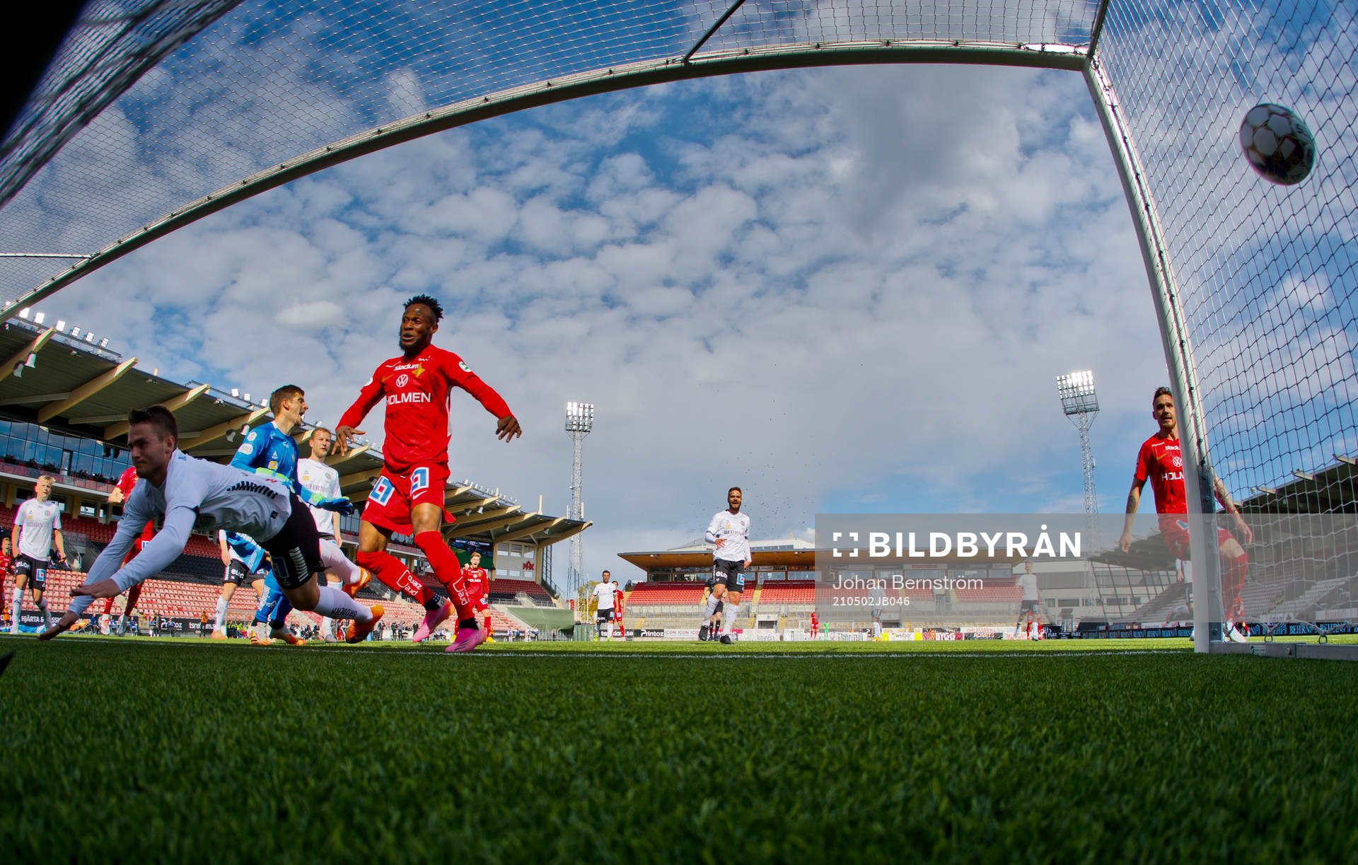 IFK Norrköpings Samuel Adegbenro gör 0-1 på Örebros