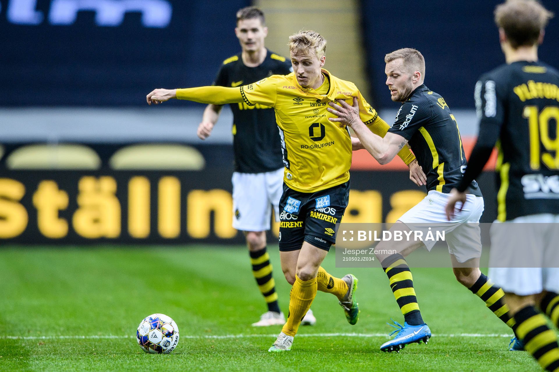 s Sebastian Larsson