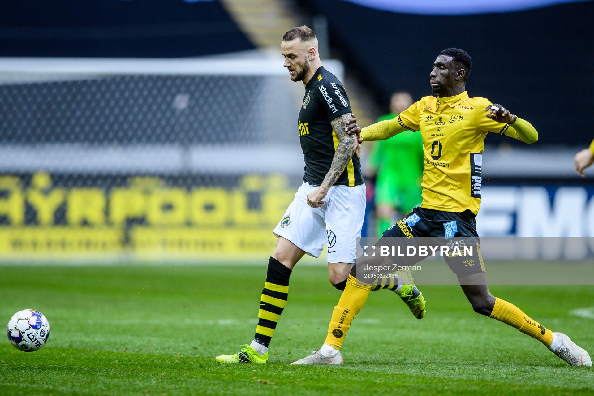 s Alexander Milosevic och Elfsborgs Robert Gojani