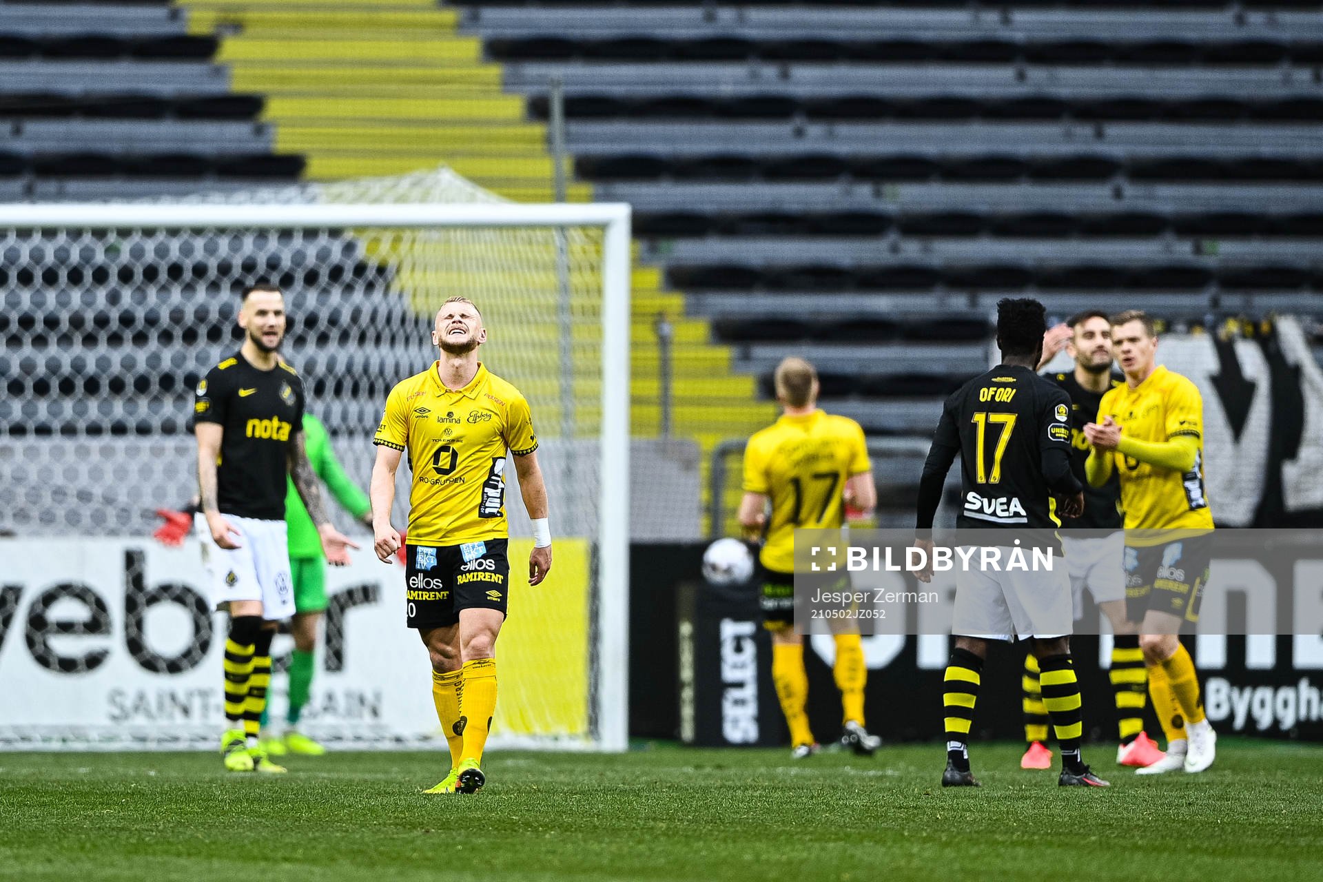Elfsborgs Simon Strand deppar