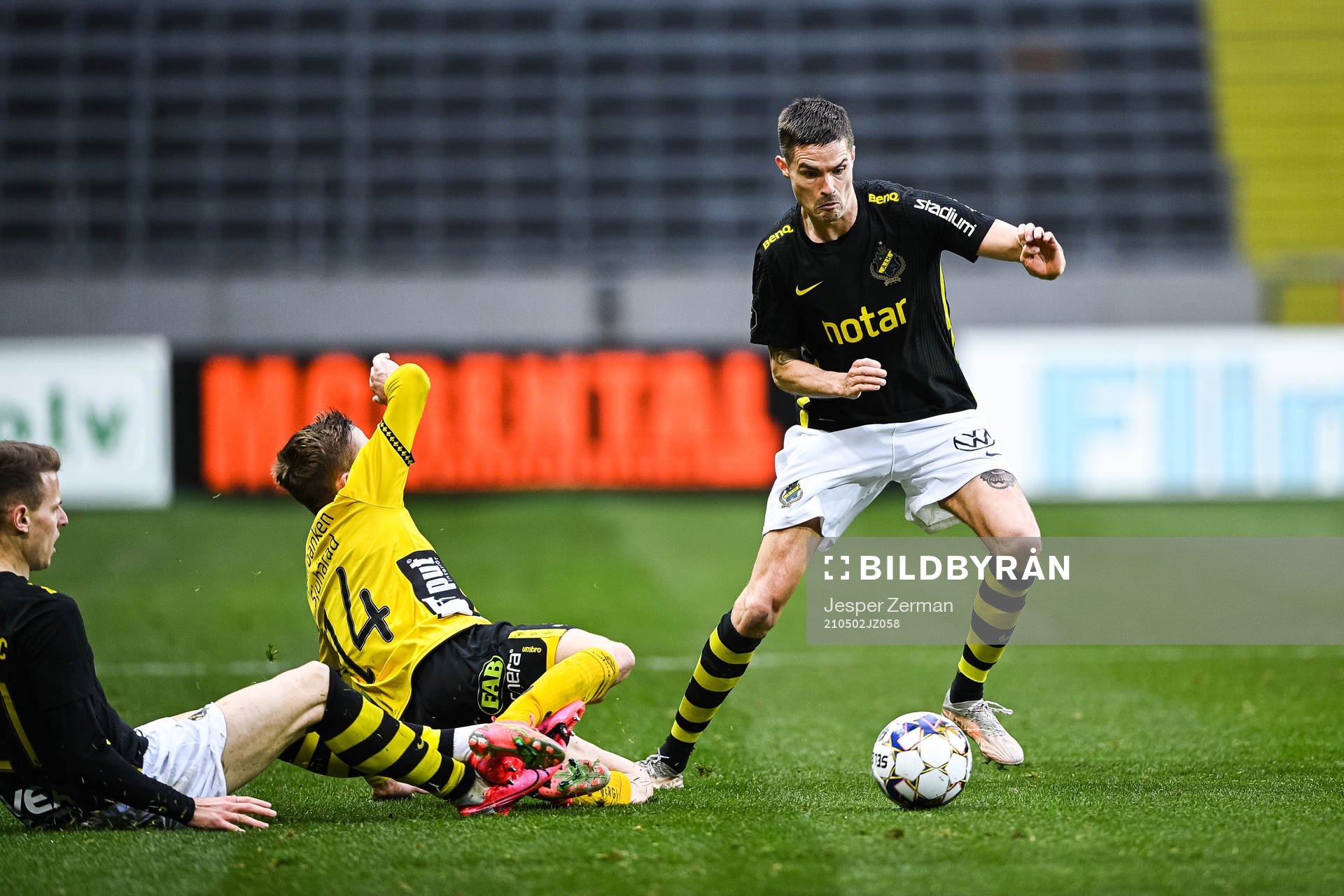 s Mikael Lustig och Elfsborgs Rasmus Alm