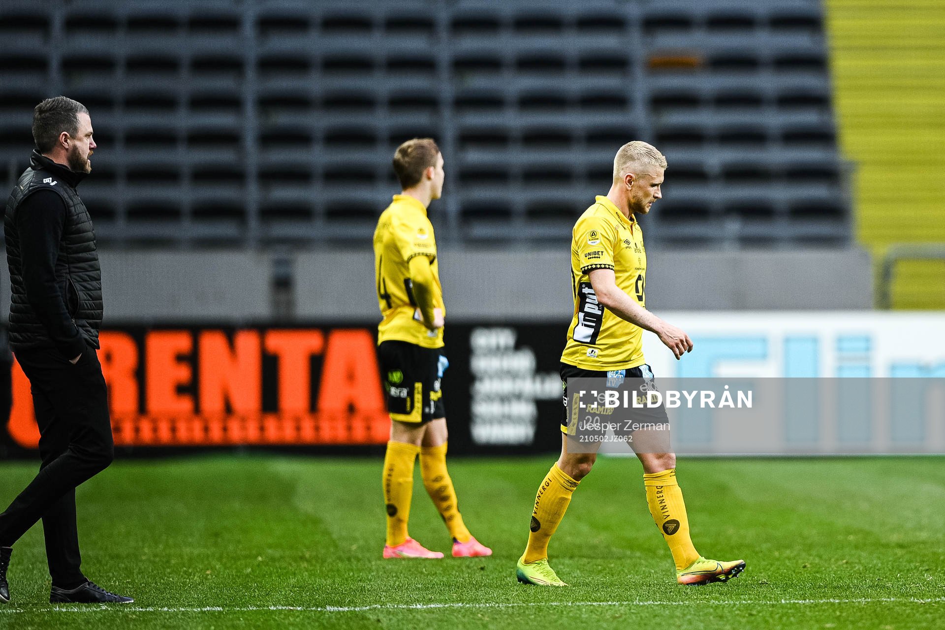 Elfsborgs manager Jimmy Thelin och Simon Strand deppar