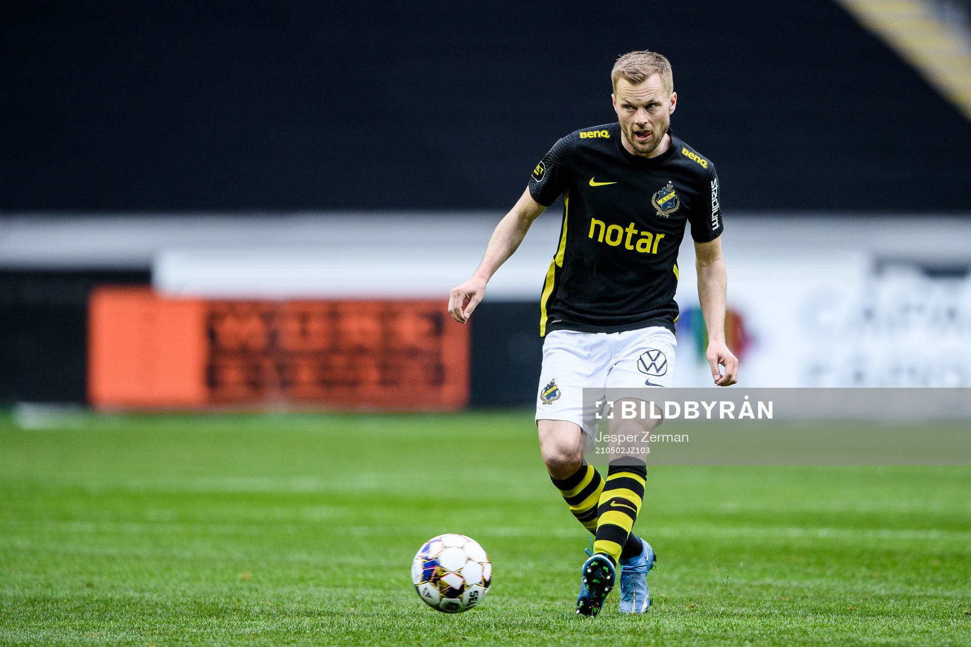 s Sebastian Larsson