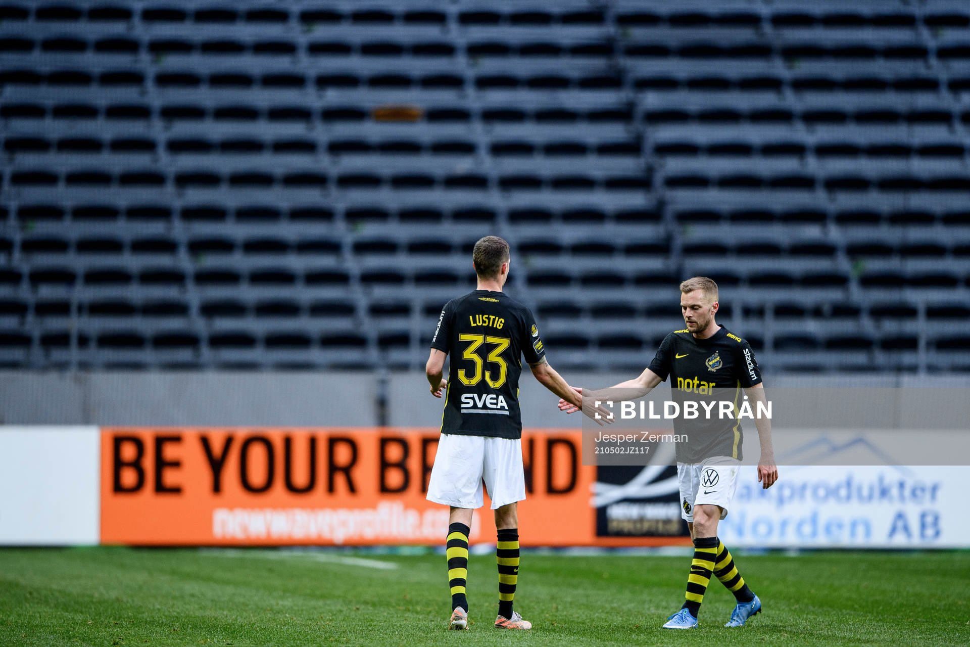 s Mikael Lustig och Sebastian Larsson