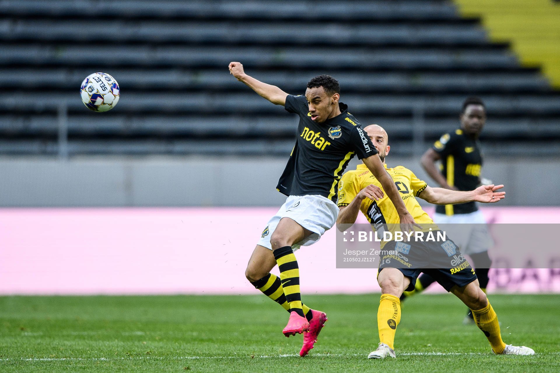 s Bilal Hussein och Elfsborgs Robert Gojani