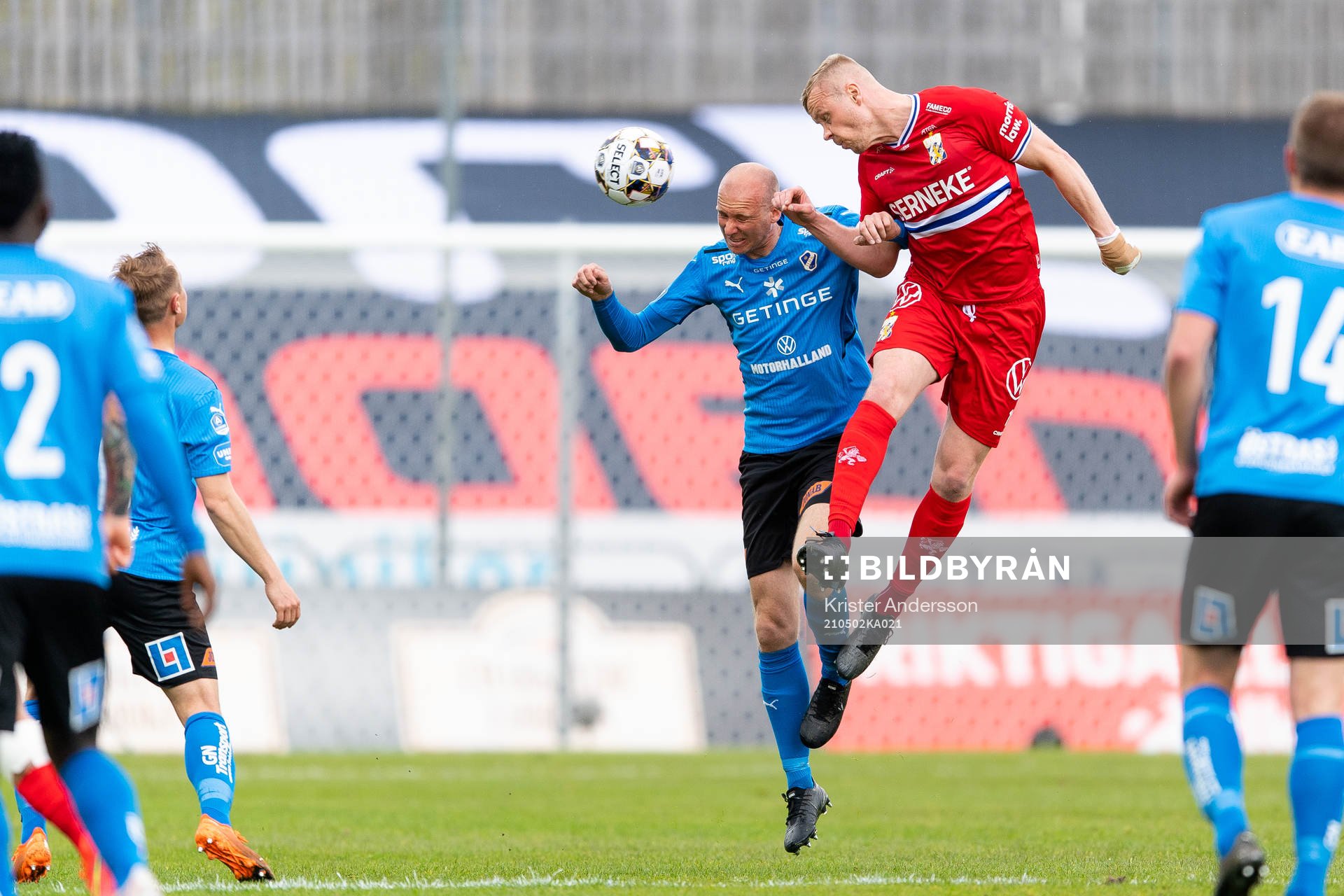 Halmstads Andreas Johansson och IFK Göteborgs Kolbeinn