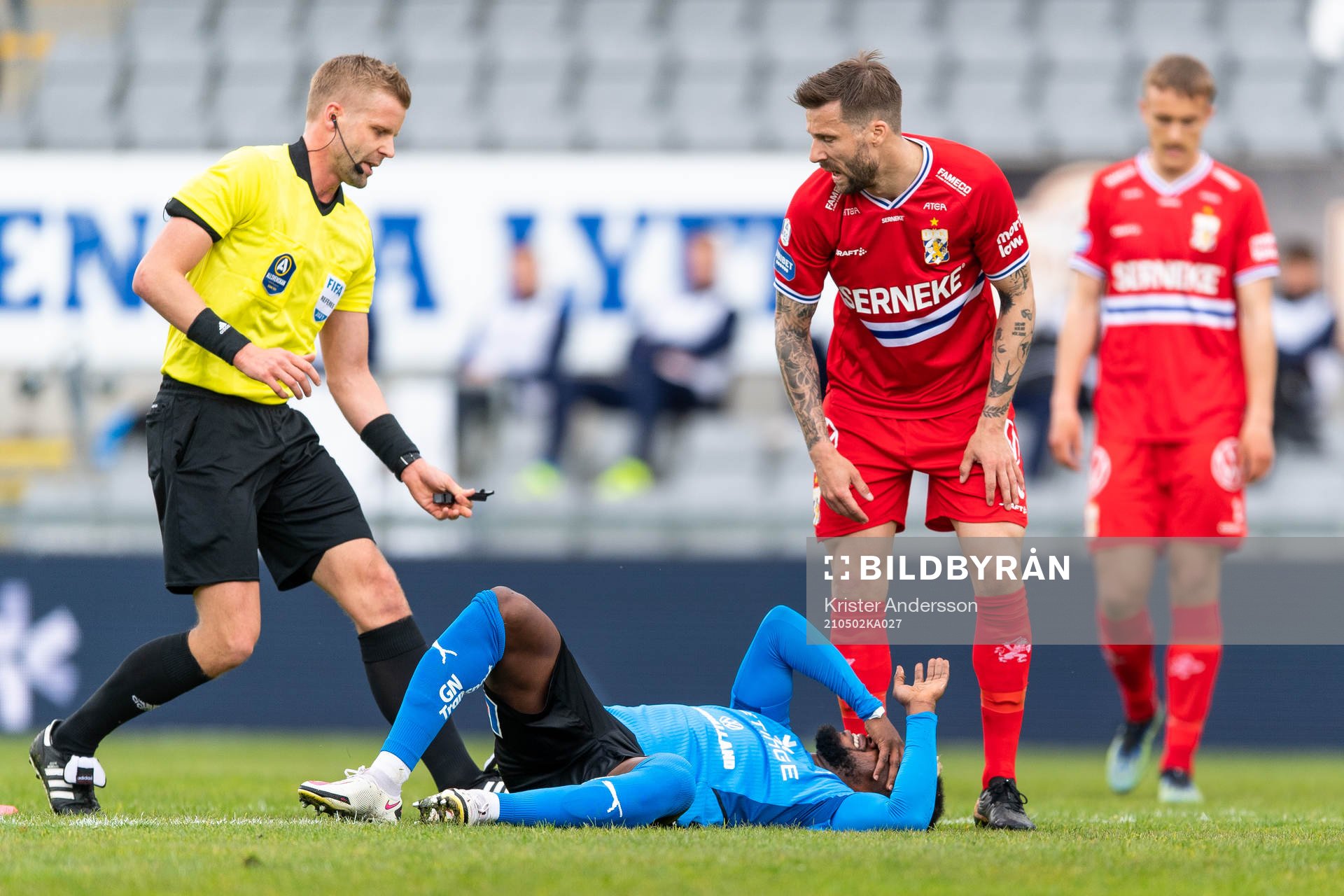 Halmstads Joseph Baffoe har ont