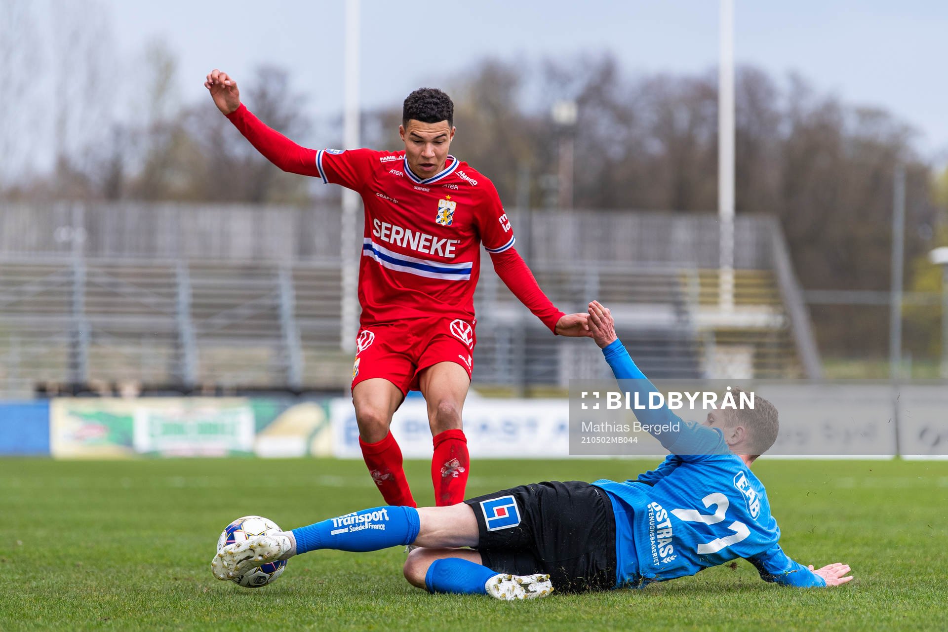 IFK Göteborgs Alexander Jallow och Halmstads Andreas