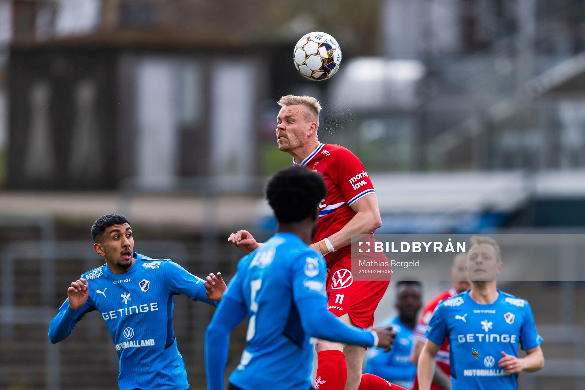 Halmstads Amir Al-Ammari och IFK Göteborgs Kolbeinn