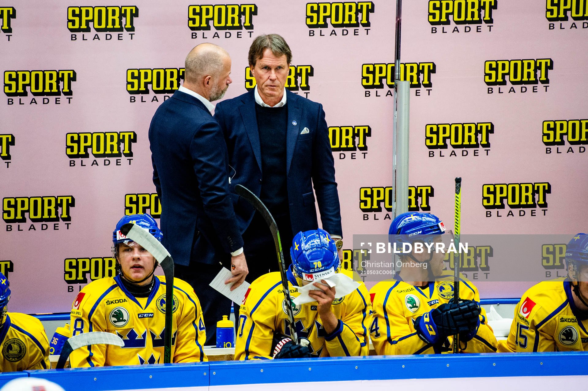 Assistant coach Markus Åkerblom and head coach Johan