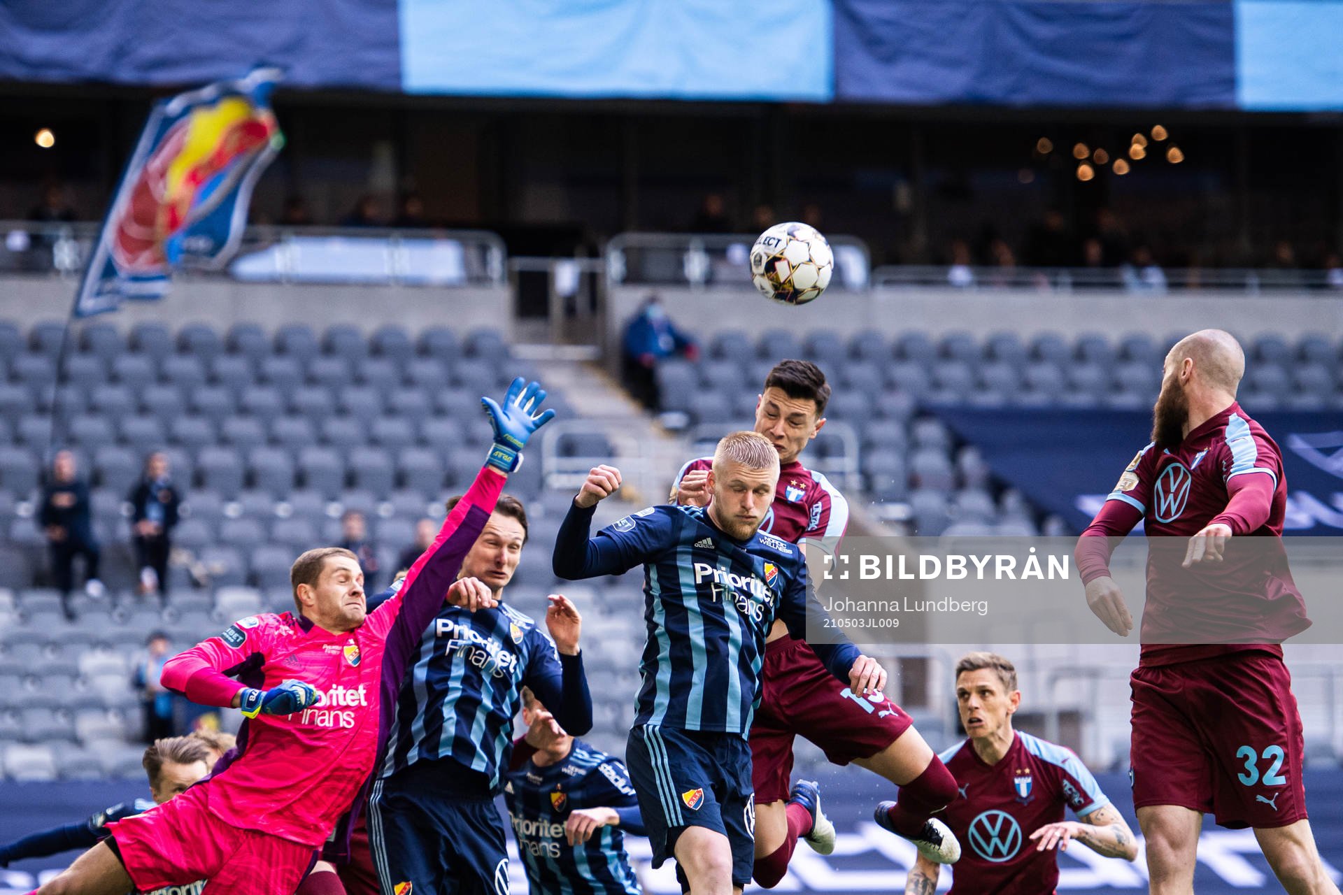 Djurgårdens målvakt Aleksandr Vasyutin och Kalle Holmberg
