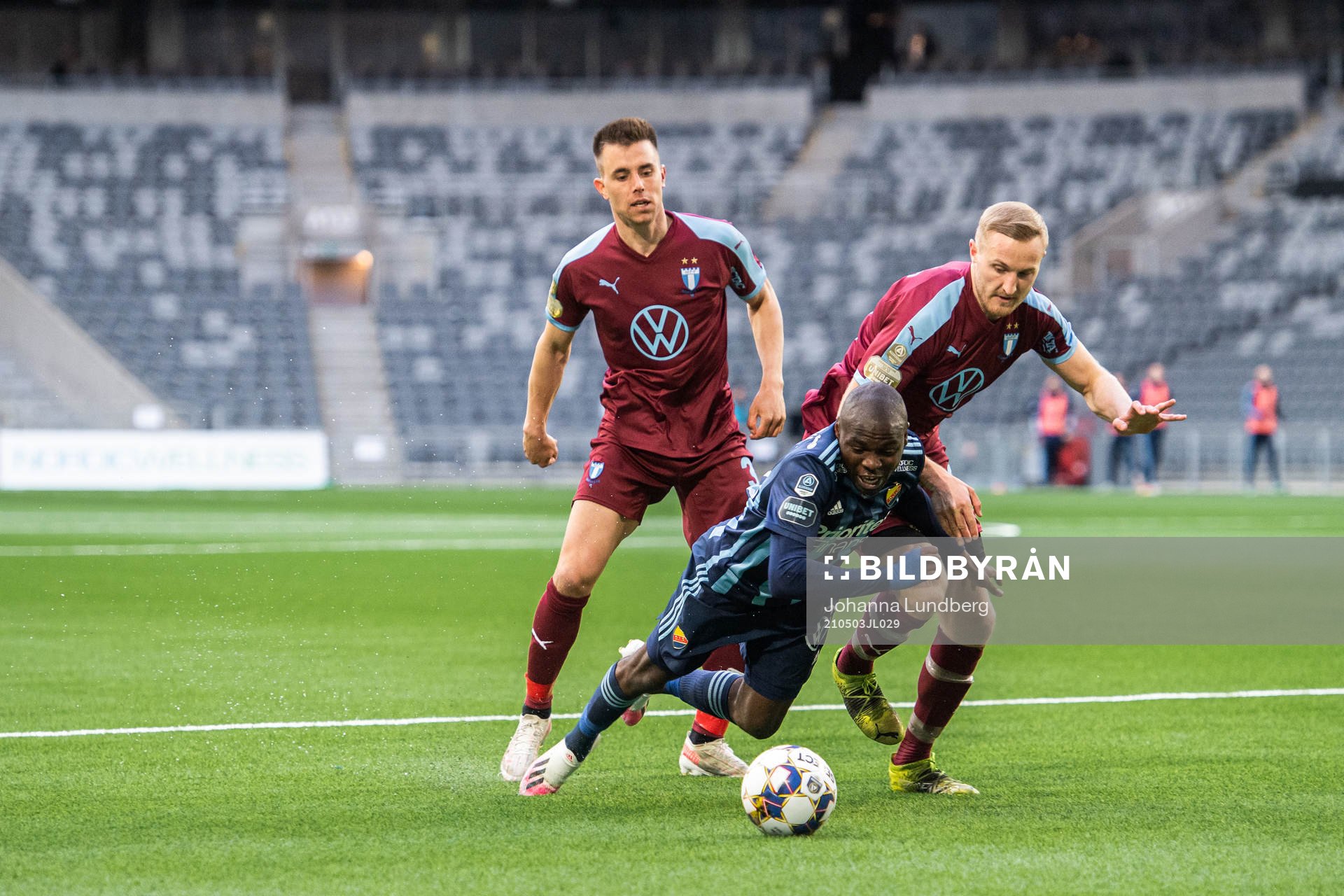 Malmö FFs Jonas Knudsen och Franz Brorsson mot