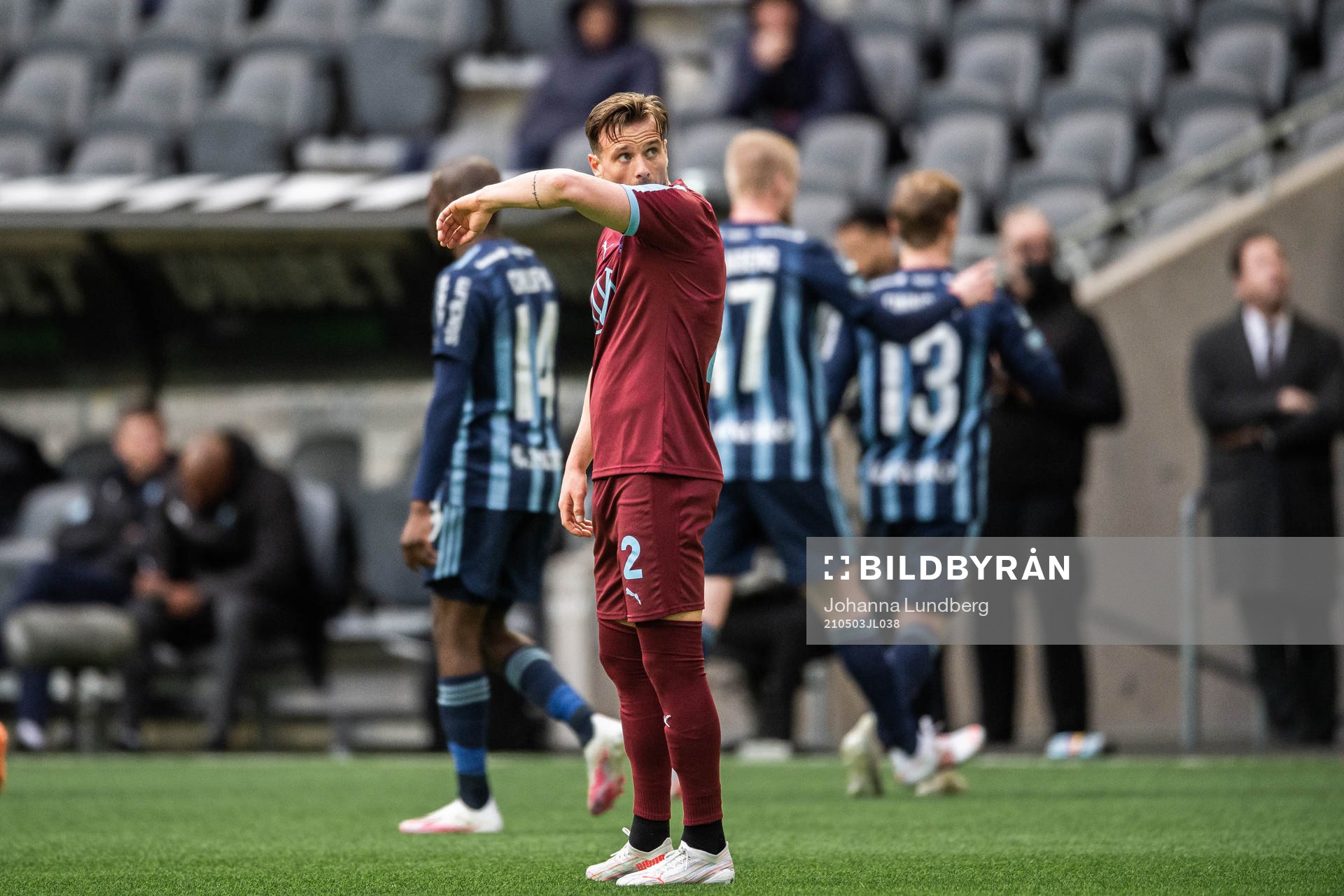 Malmö FFs Eric Larsson deppar