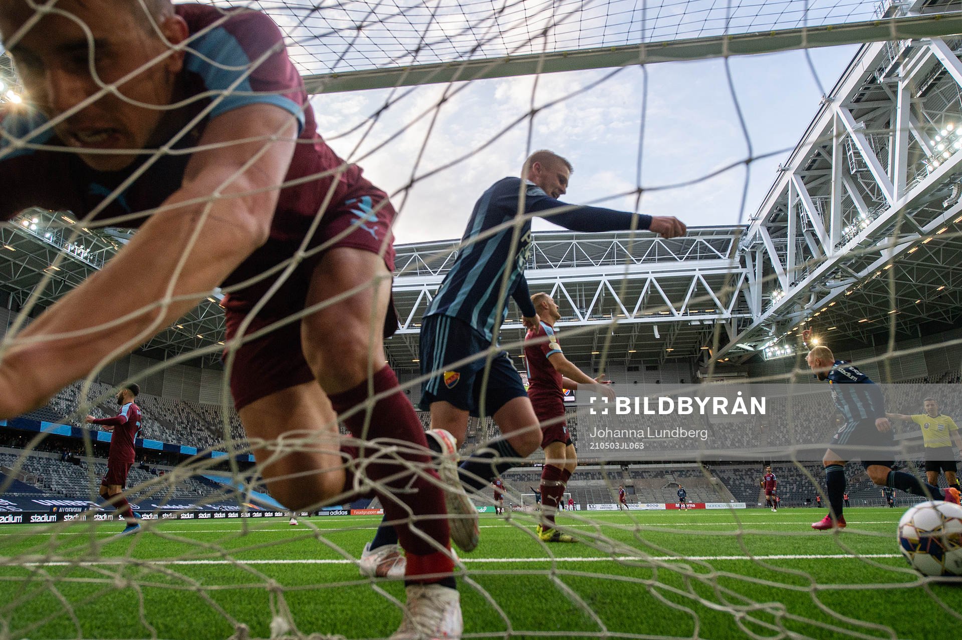 Djurgårdens Nicklas Bärkroth jublar