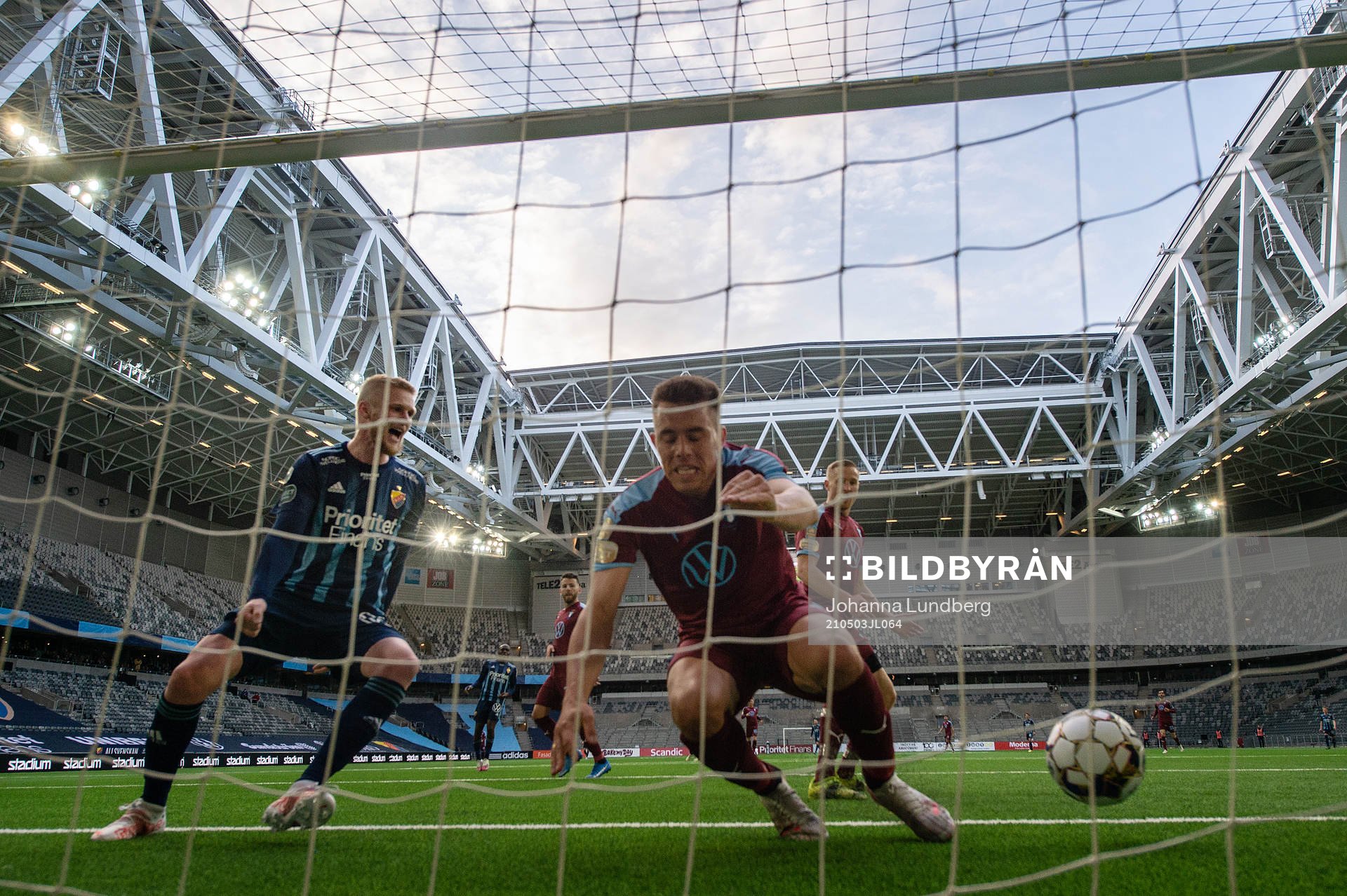 Djurgårdens Kalle Holmberg jublar