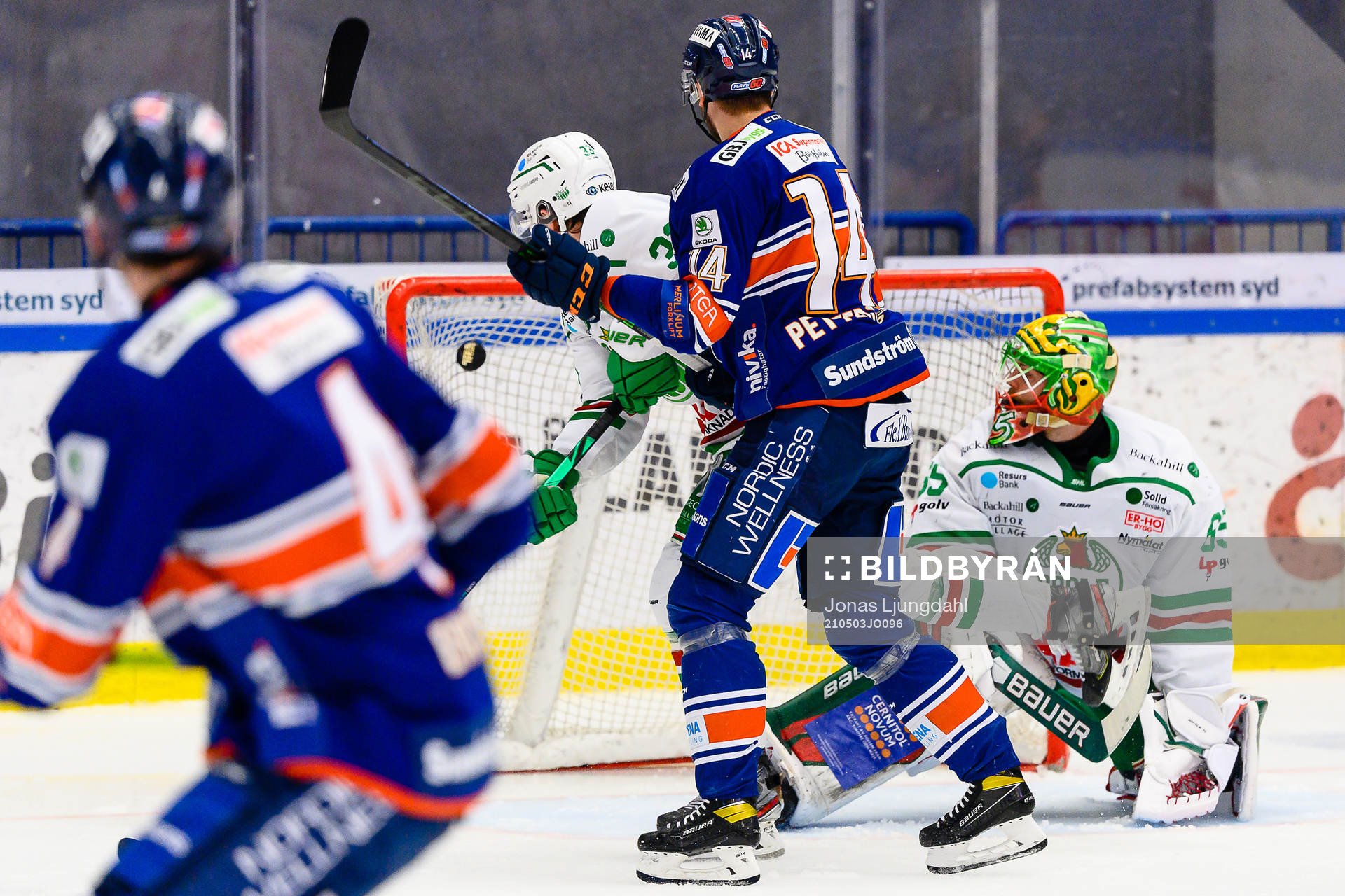 Växjös Emil Pettersson gör mål 1-1 bakom Rögles