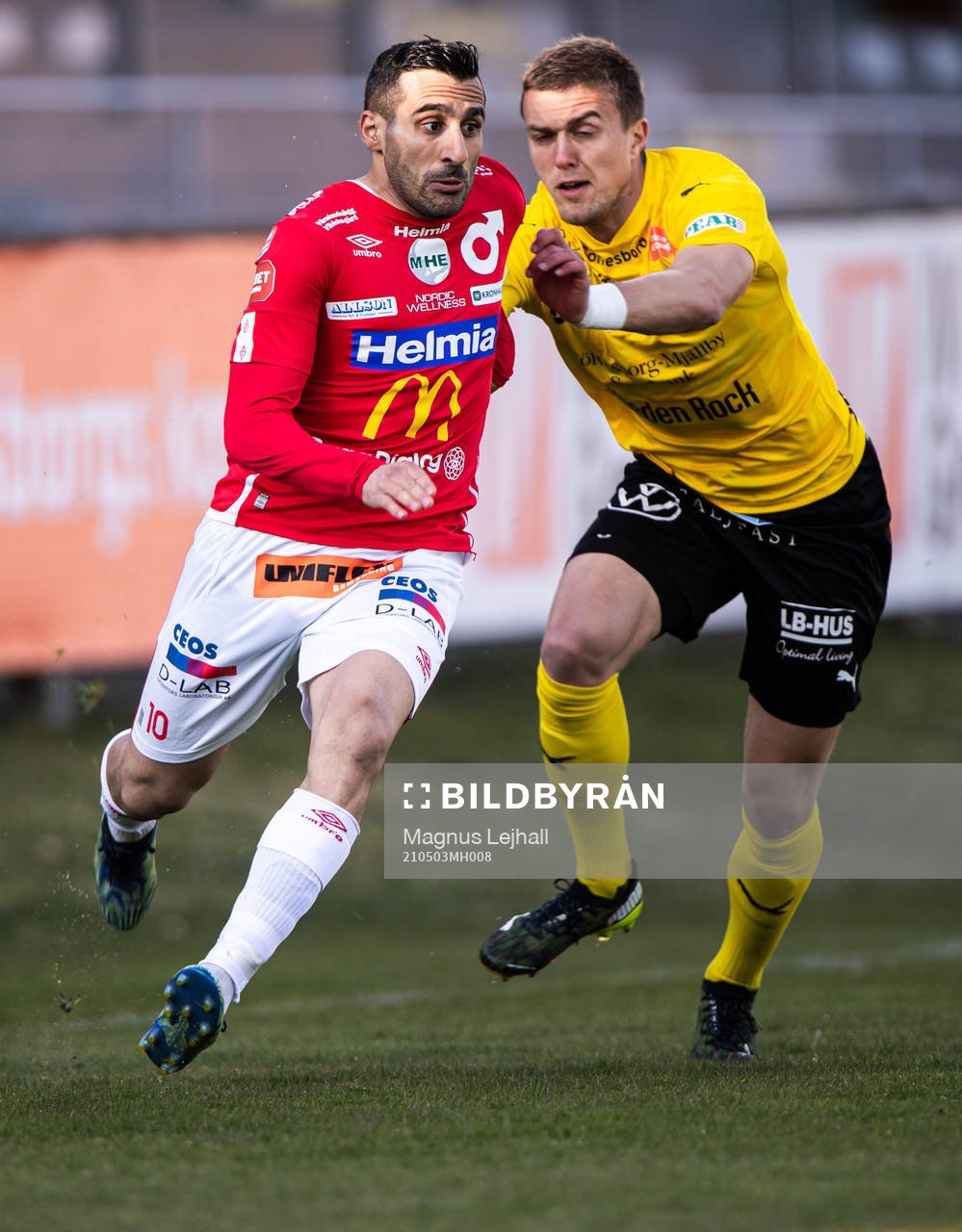 Degerfors Sargon Abraham och Mjällbys Ivan Kricak