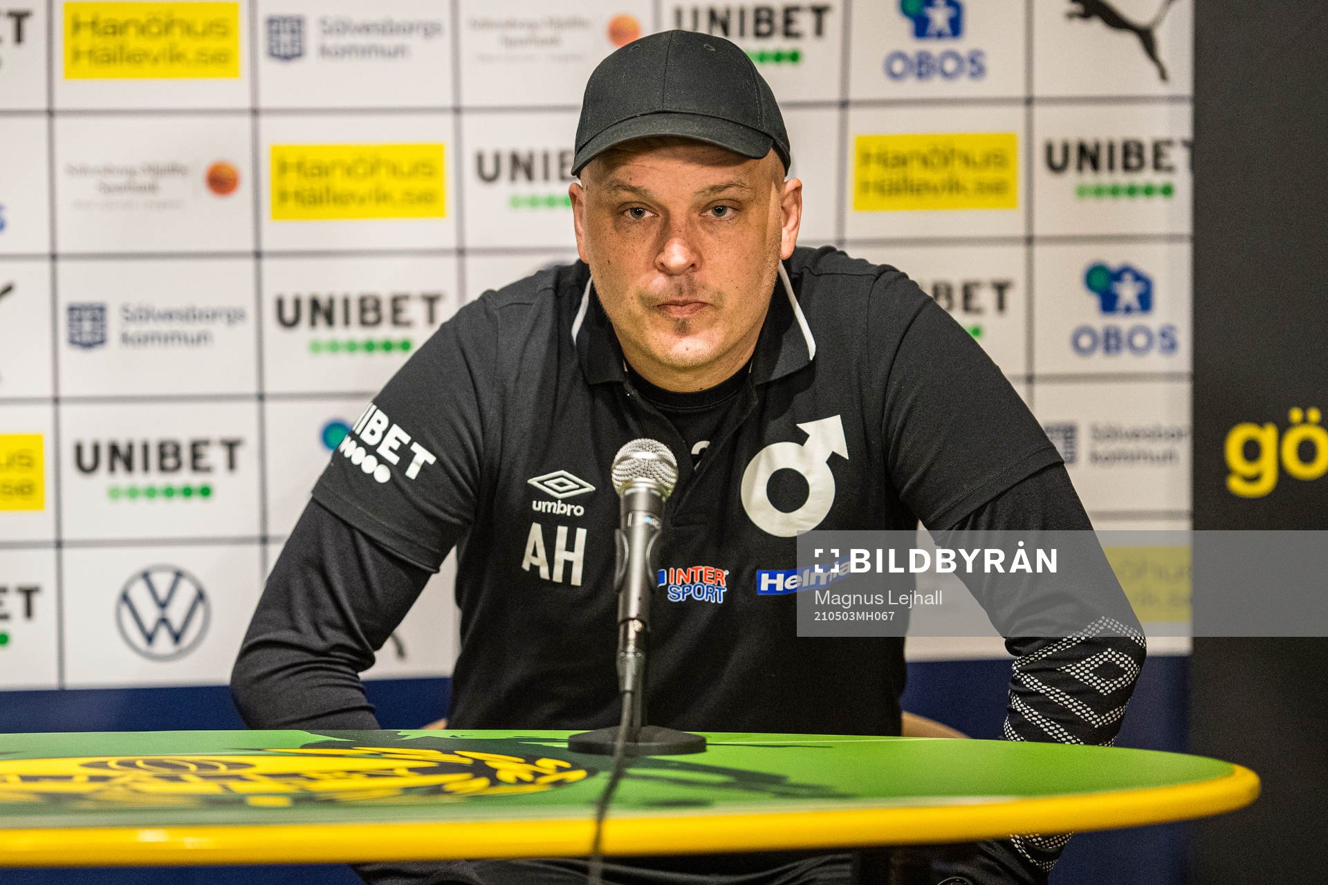 Degerfors tränare Andreas Holmberg efter fotbollsmatchen i Allsvenskan mellan Mjällby och Degerfors den 3 maj 2021 i Hällevik. 