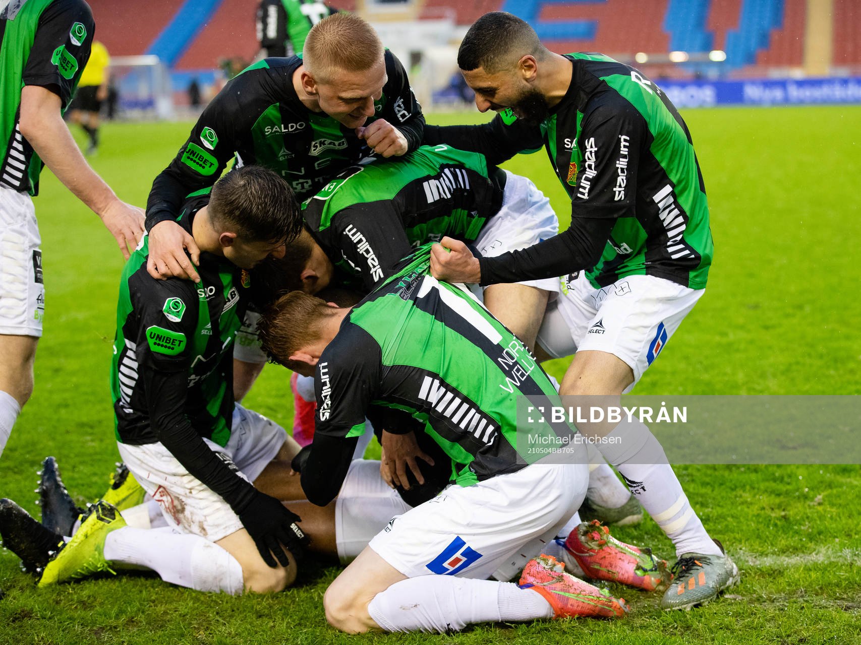 GAIS Boris Lumbana jublar med lagkamrater