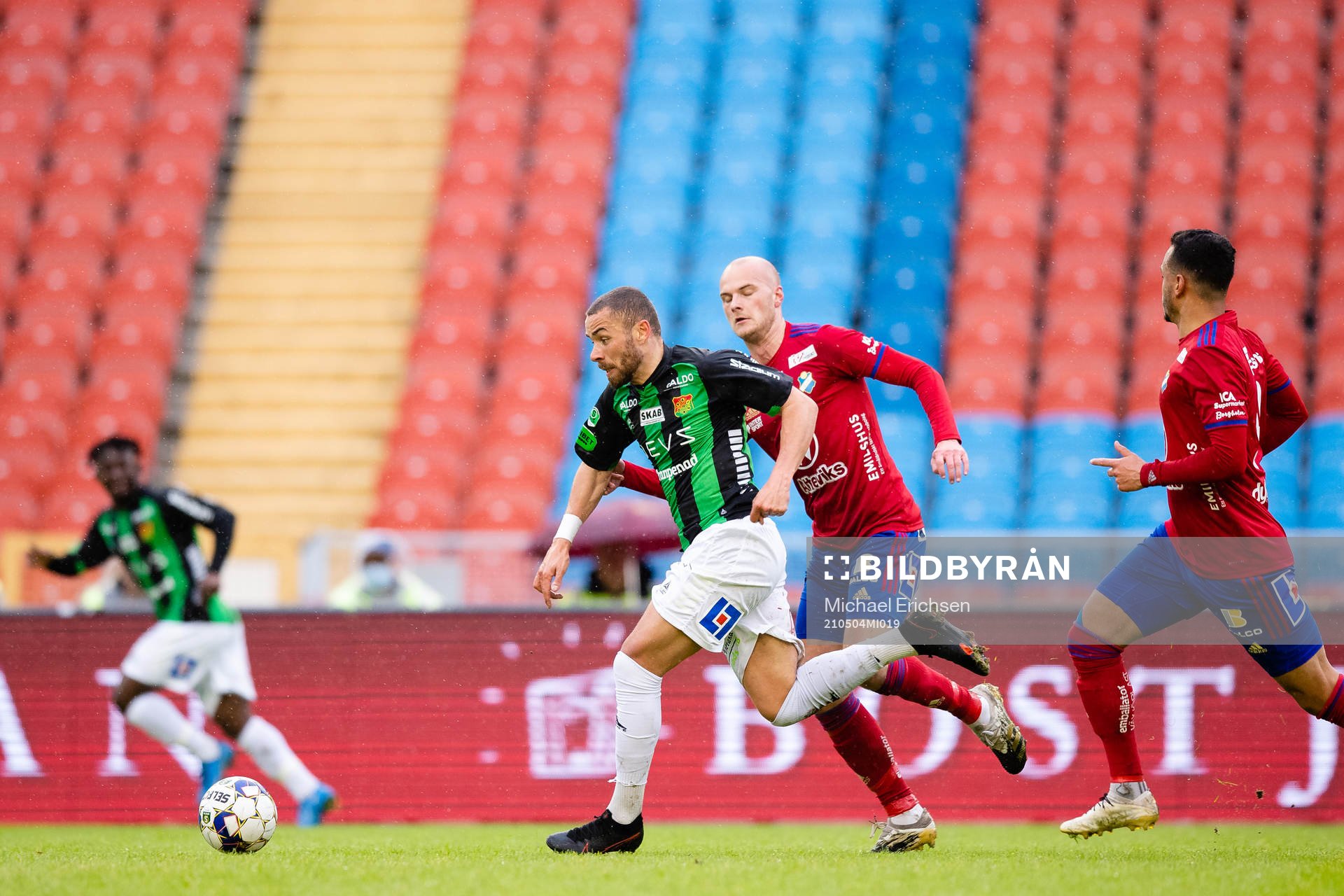 GAIS Malkolm Moenza och Östers Jonathan Drott