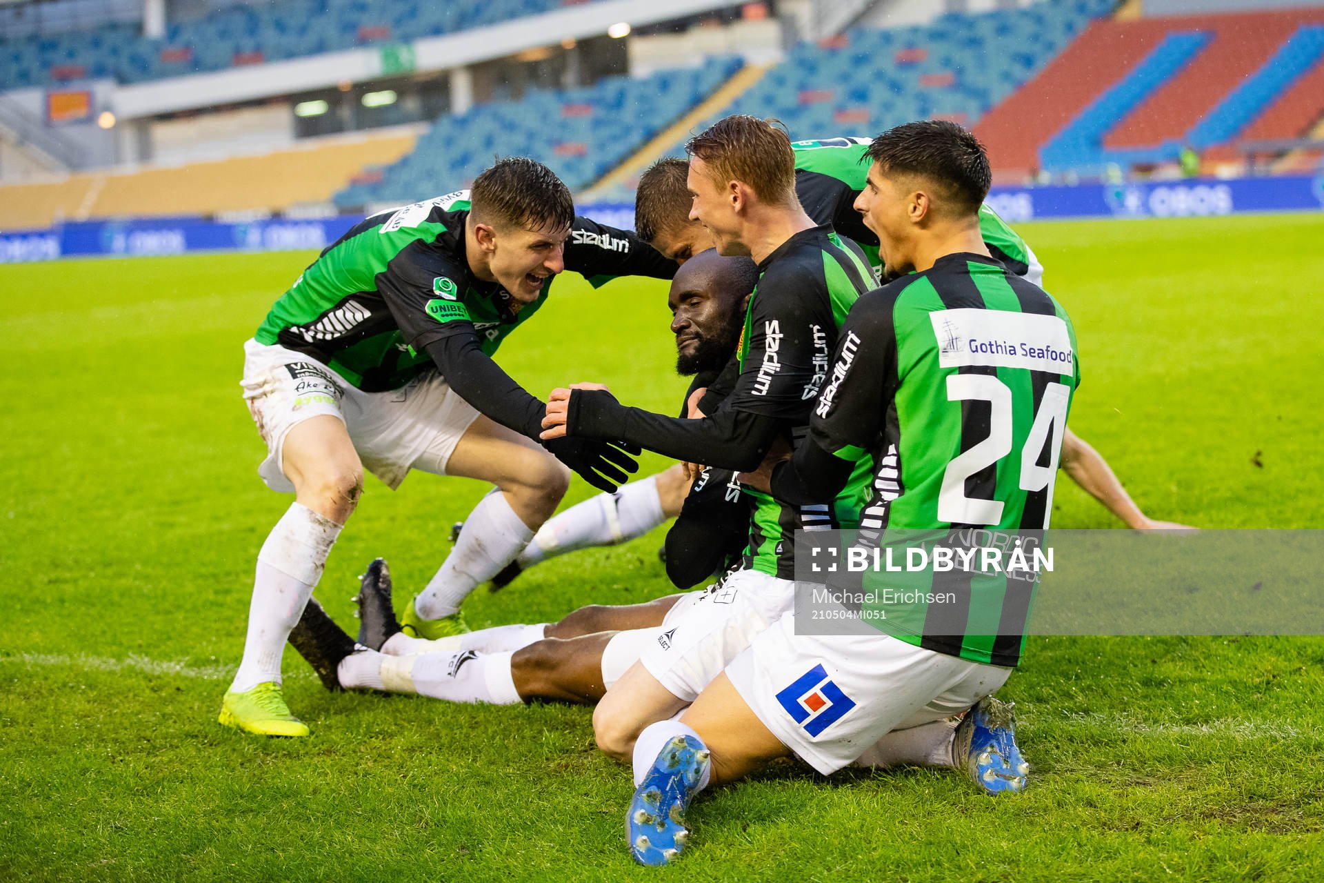 GAIS Boris Lumbana jublar med lagkamrater