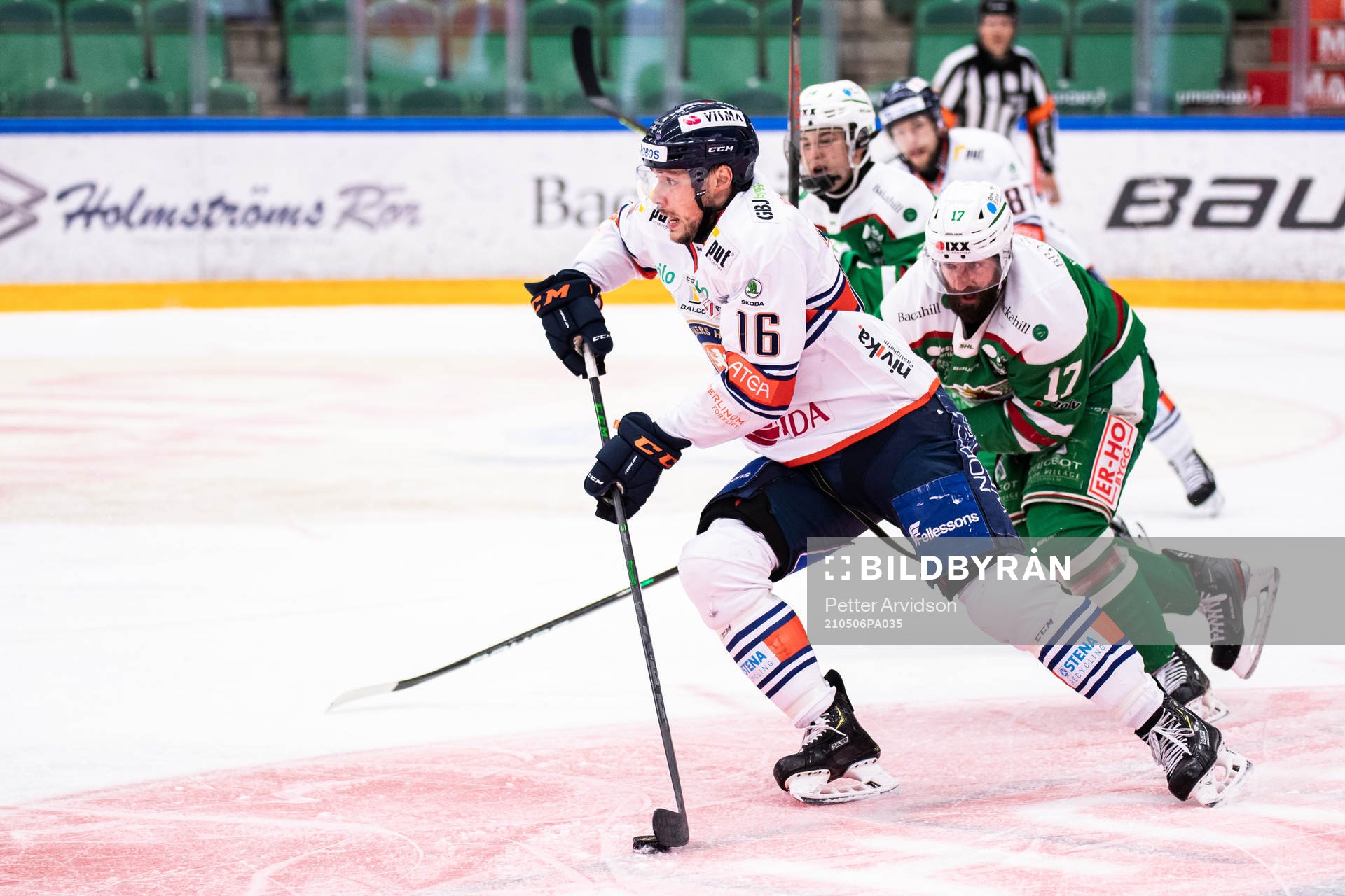 Växjös Brendan Gaunce och Rögles Taylor Matson