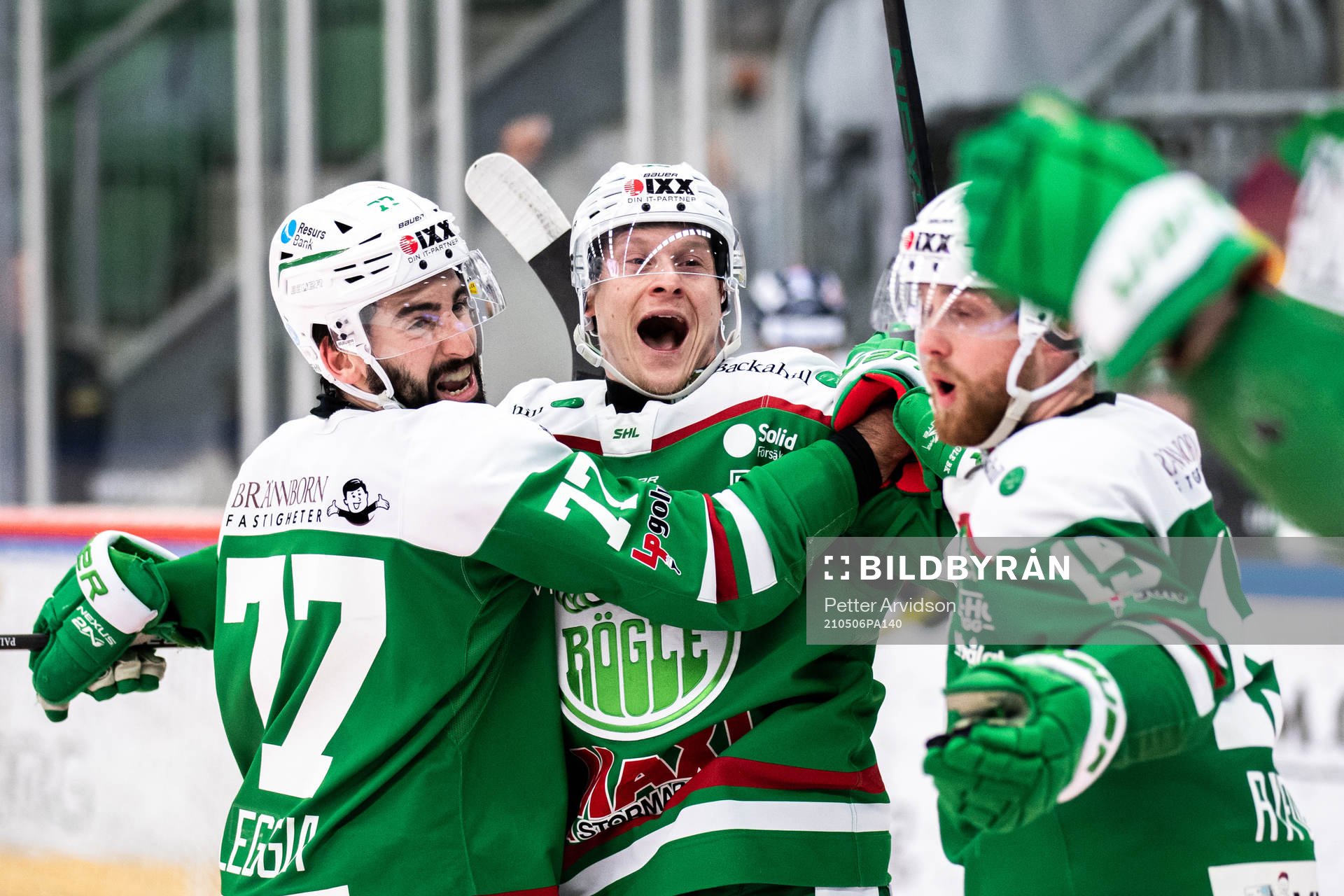 Rögles Joseph LaLeggia, Olli Palola och Simon Ryfors jublar