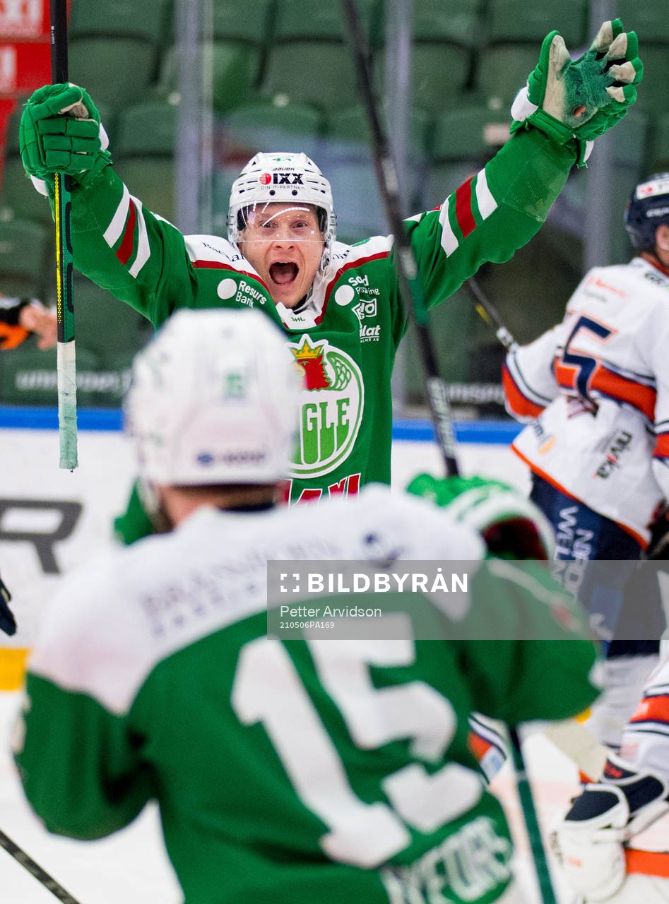 Rögles Olli Palola jublar