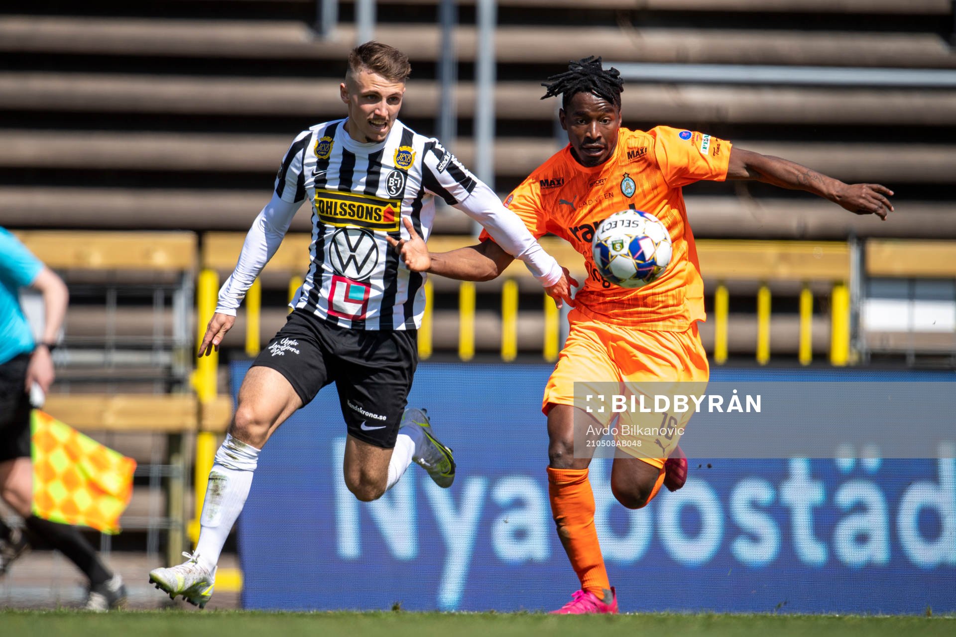 Landskronas Hampus Ferhm och AFC Eskilstunas York Rafael