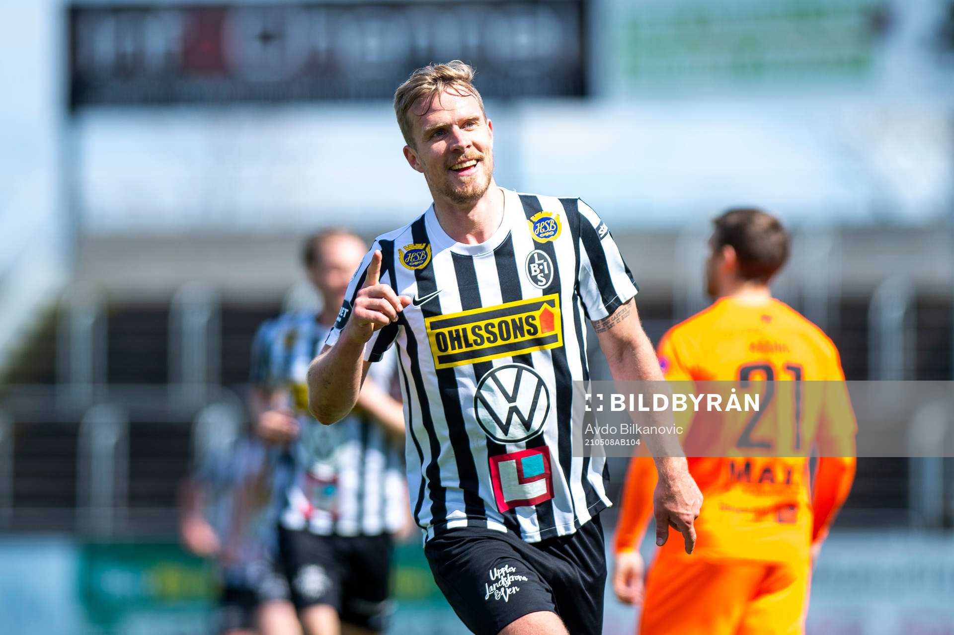 Landskronas Linus Olsson jublar medan AFC Eskilstunas