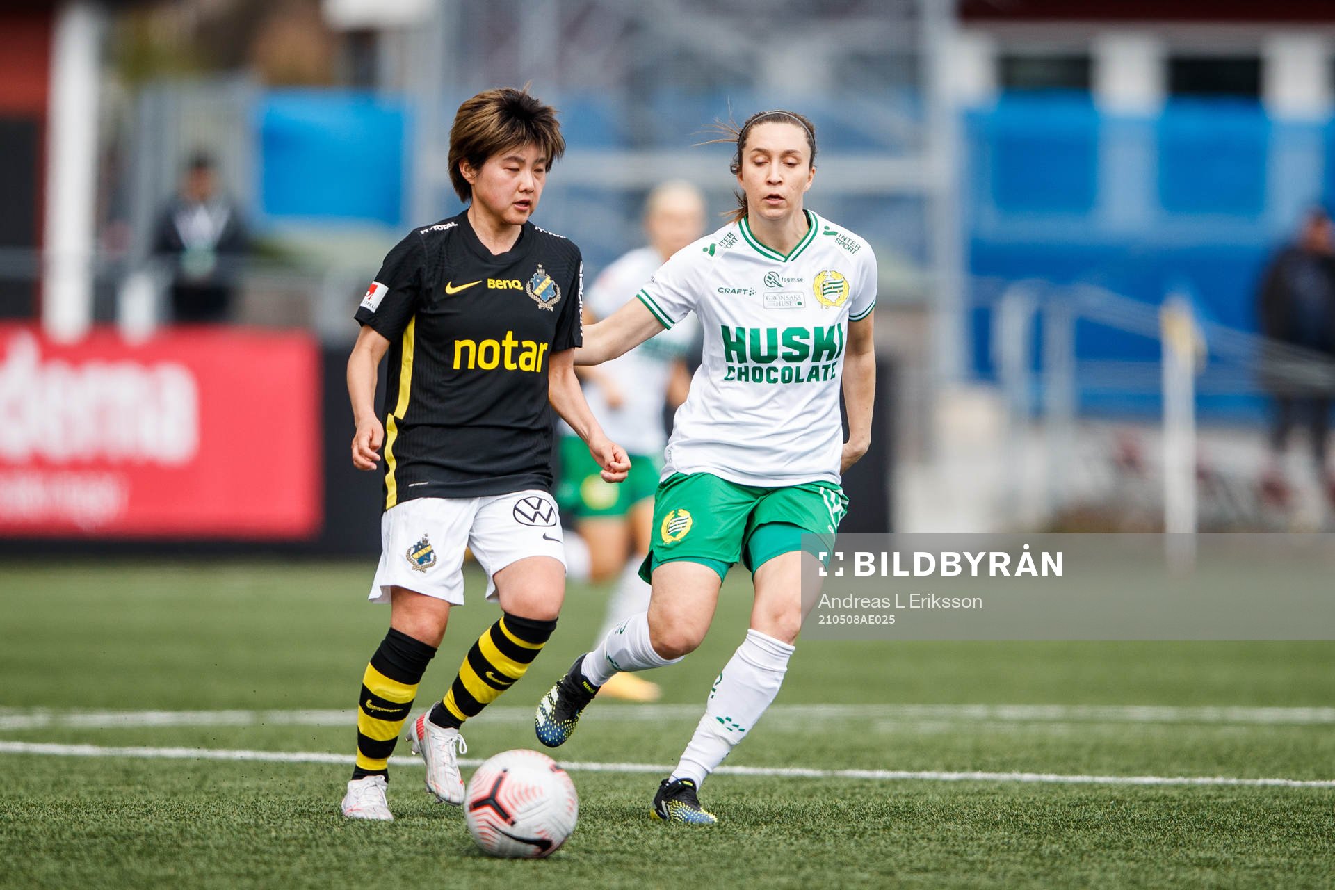 s Honoka Hayashi och Hammarbys Fanny Hjelm