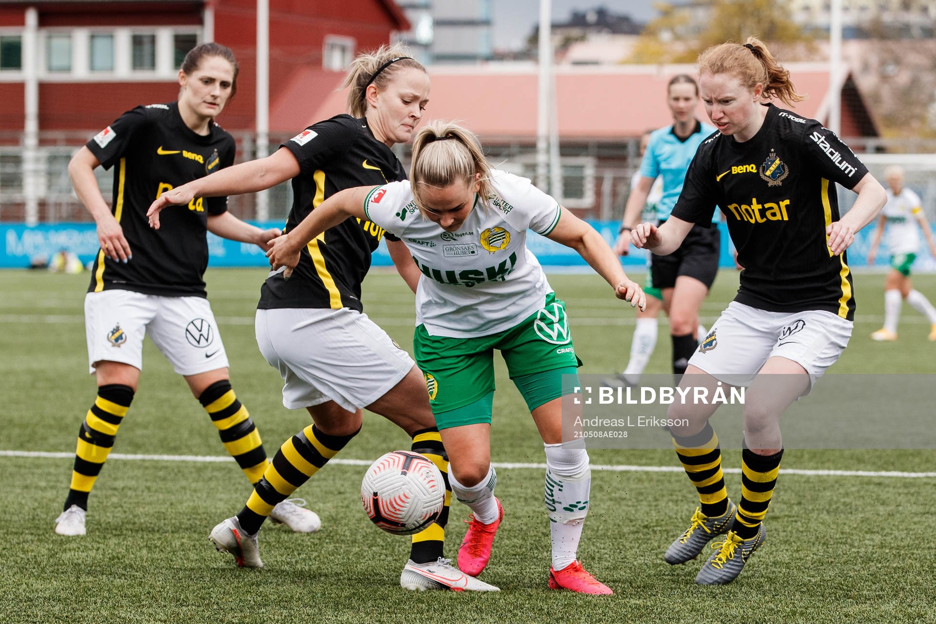 s Evelina Finndell och Caroline Murray