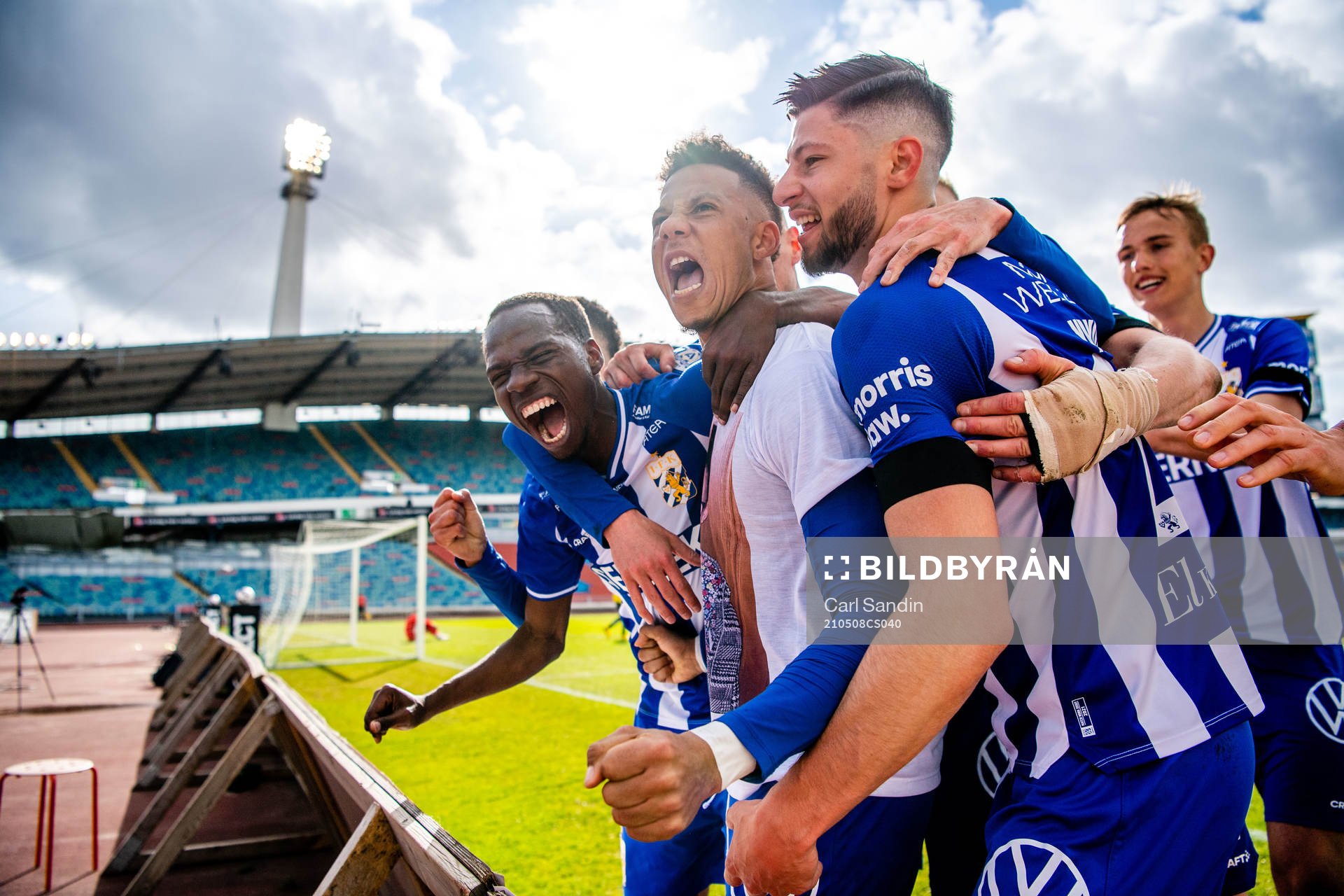 IFK Göteborgs Tobias Sana jublar med lagkamrater