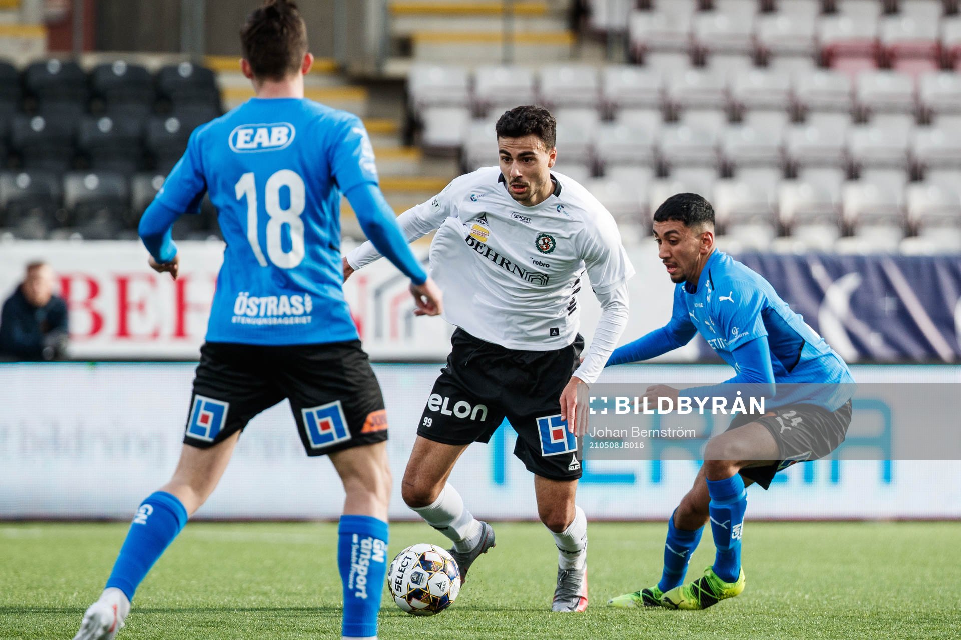Örebros Deniz Hümmet och Halmstads Halmstads Amir