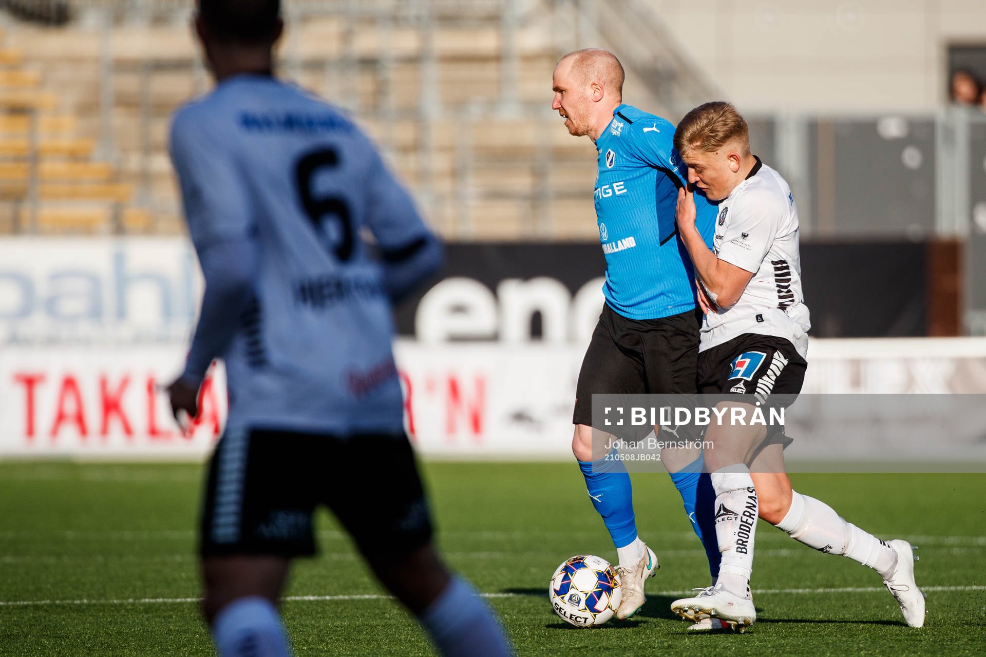 Halmstads Halmstads Simon Lundevall och Örebros Dennis