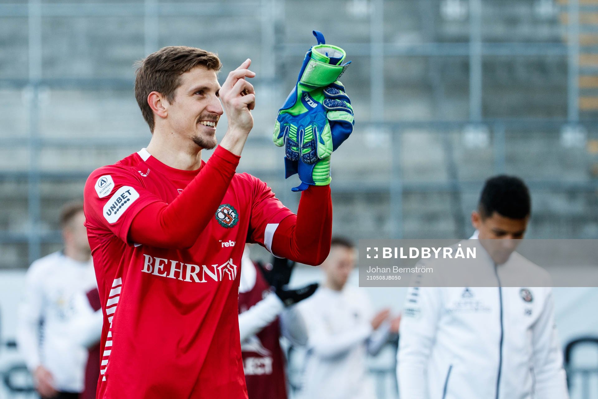 Örebros målvakt Bobby Allain jublar