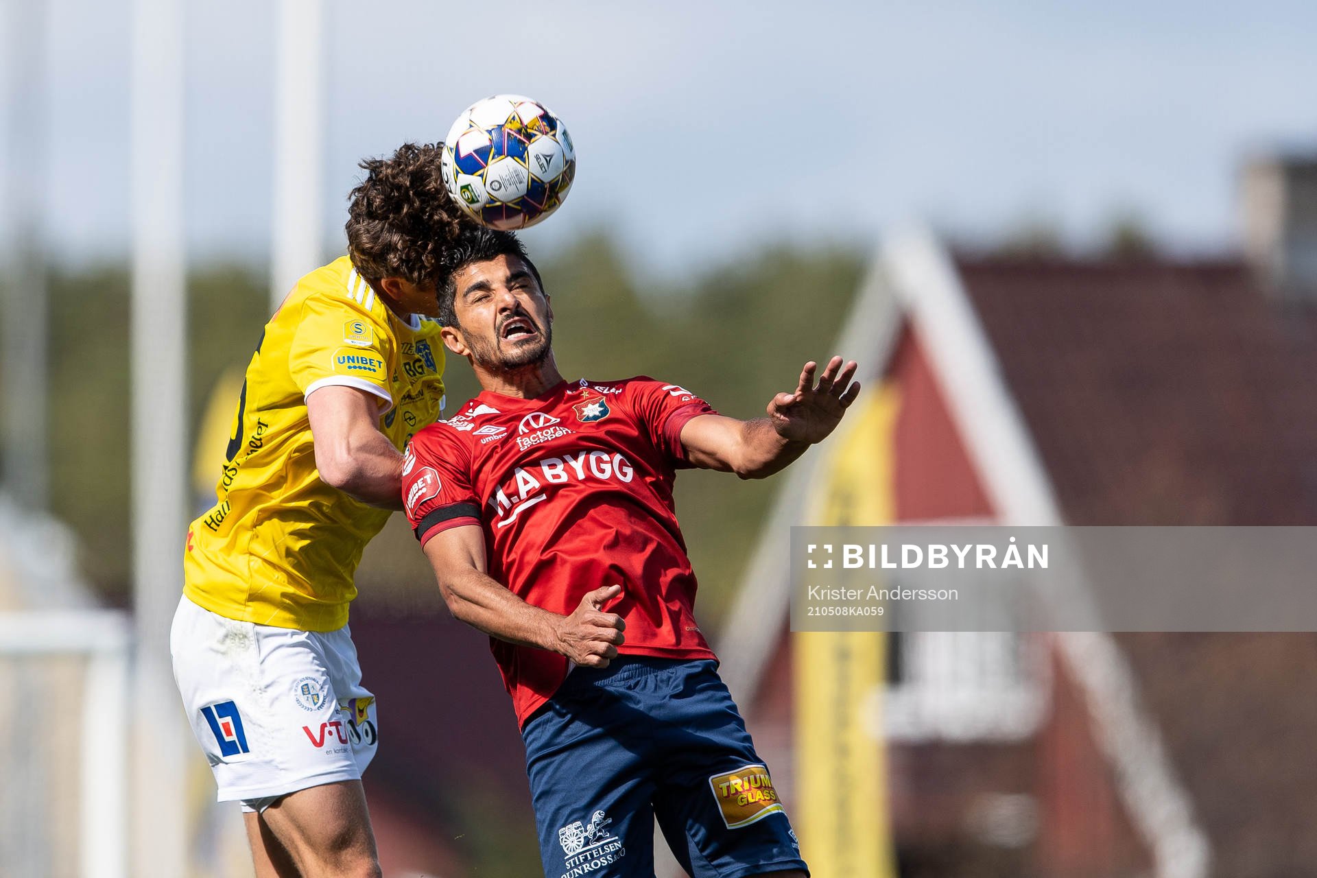 Falkenbergs Kalle Björklund och Örgrytes Ailton Jose
