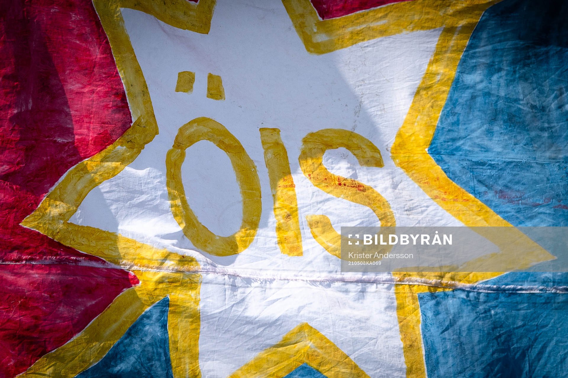 Flagga med ÖIS
