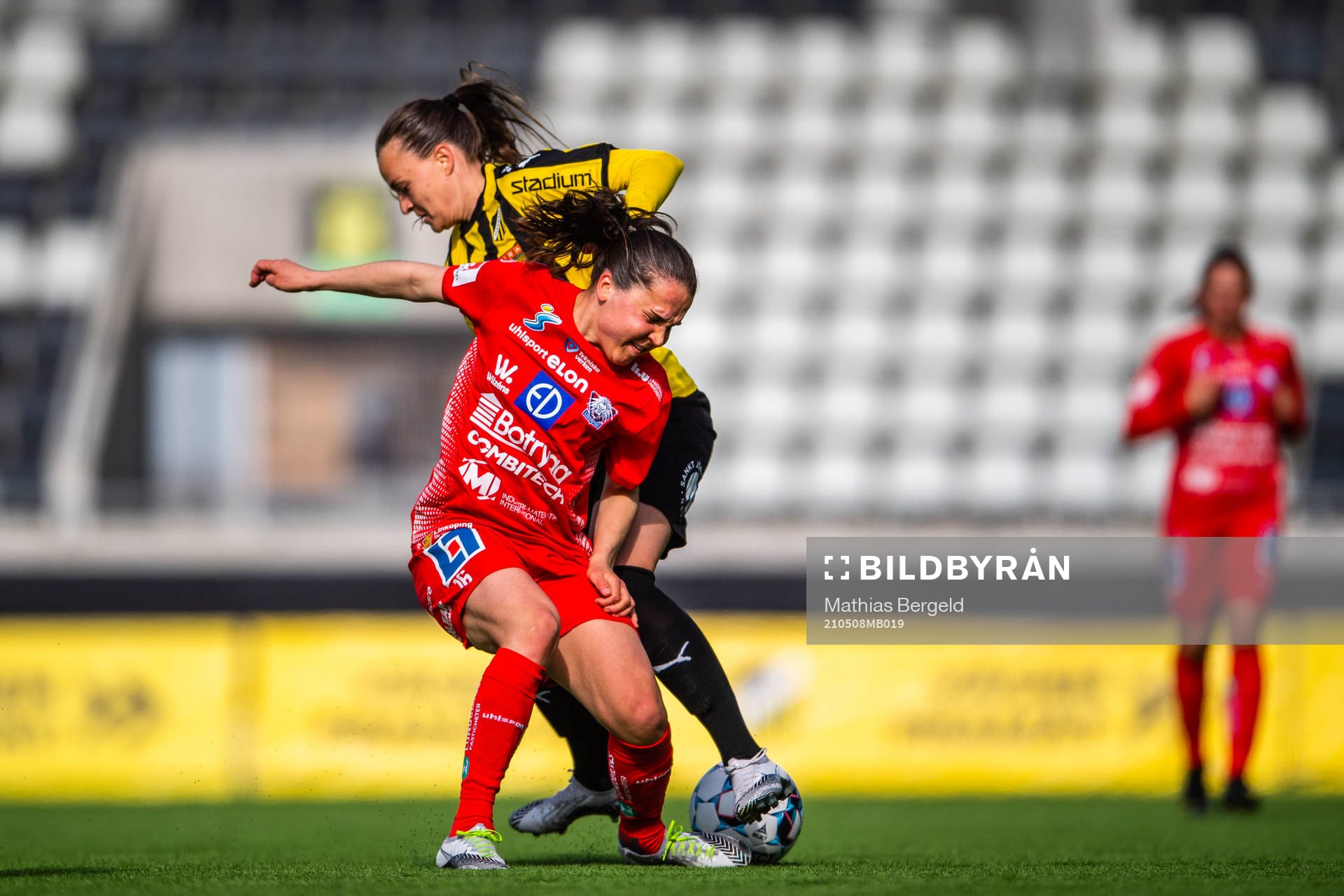 Häckens Milica Mijatovic och Linköpings Heidi Ellingsen