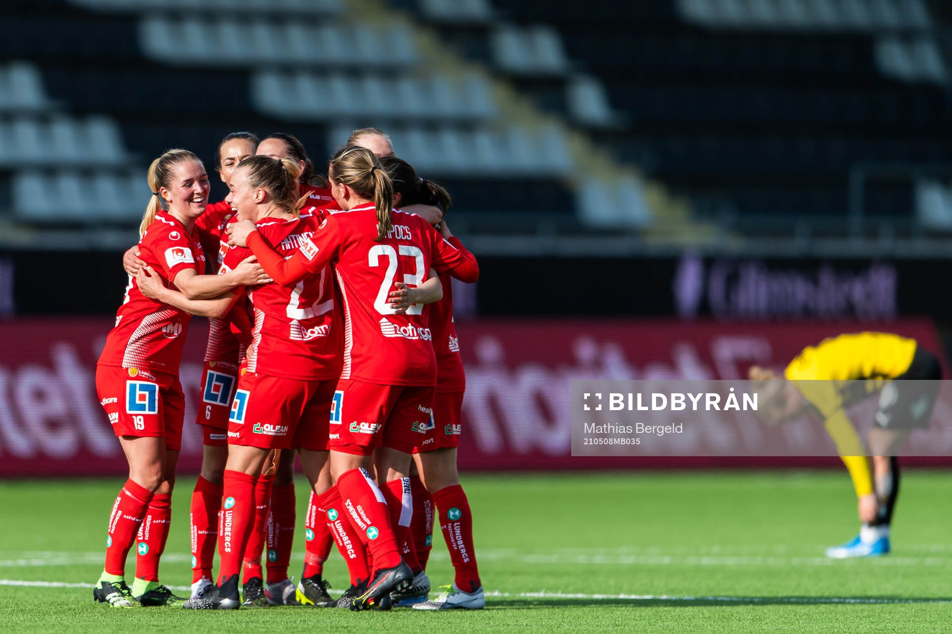 Linköpings Ronja Aronsson (till vänster) och Olga Ahtinen