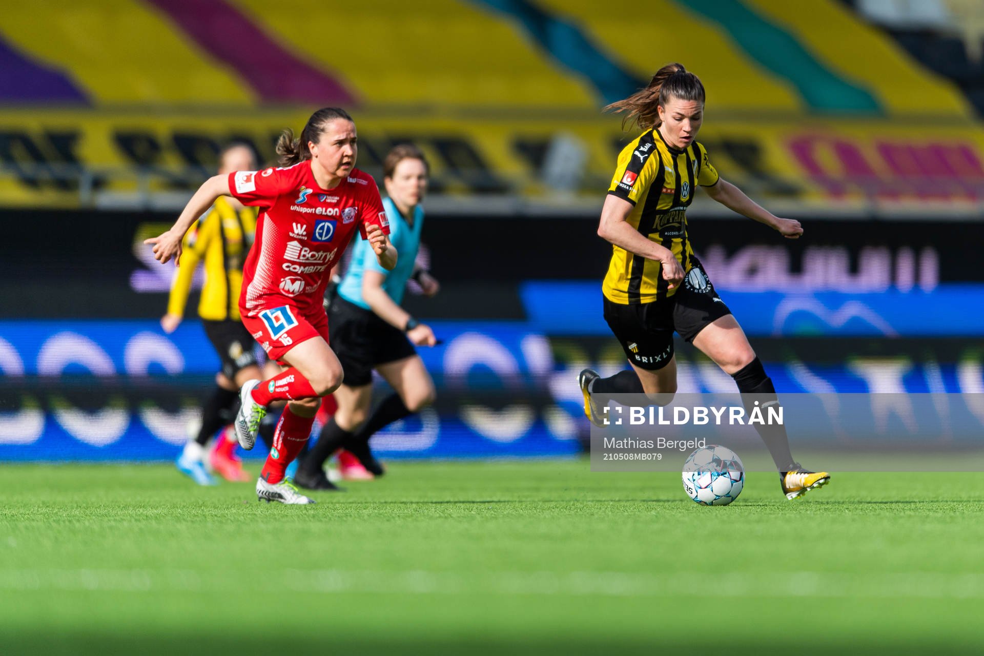 Linköpings Heidi Ellingsen och Häckens Pauline Hammarlund