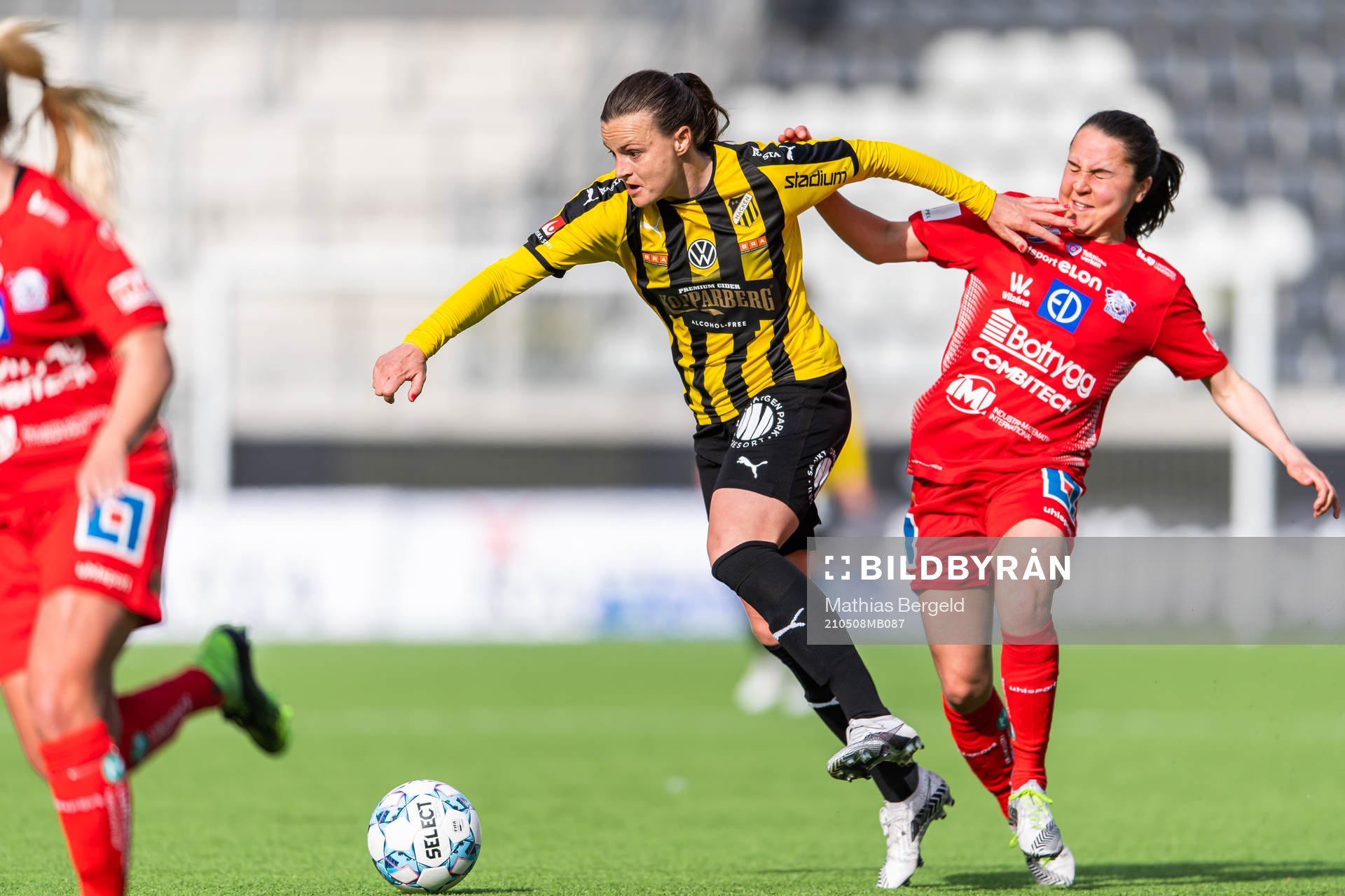 Häckens Milica Mijatovic och Linköpings Heidi Ellingsen