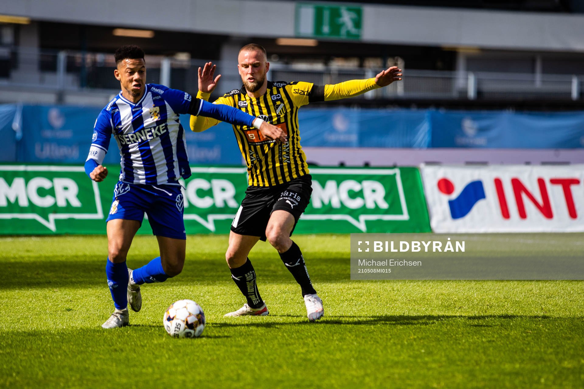 IFK Göteborgs Tobias Sana och Häckens Alexander Faltsetas