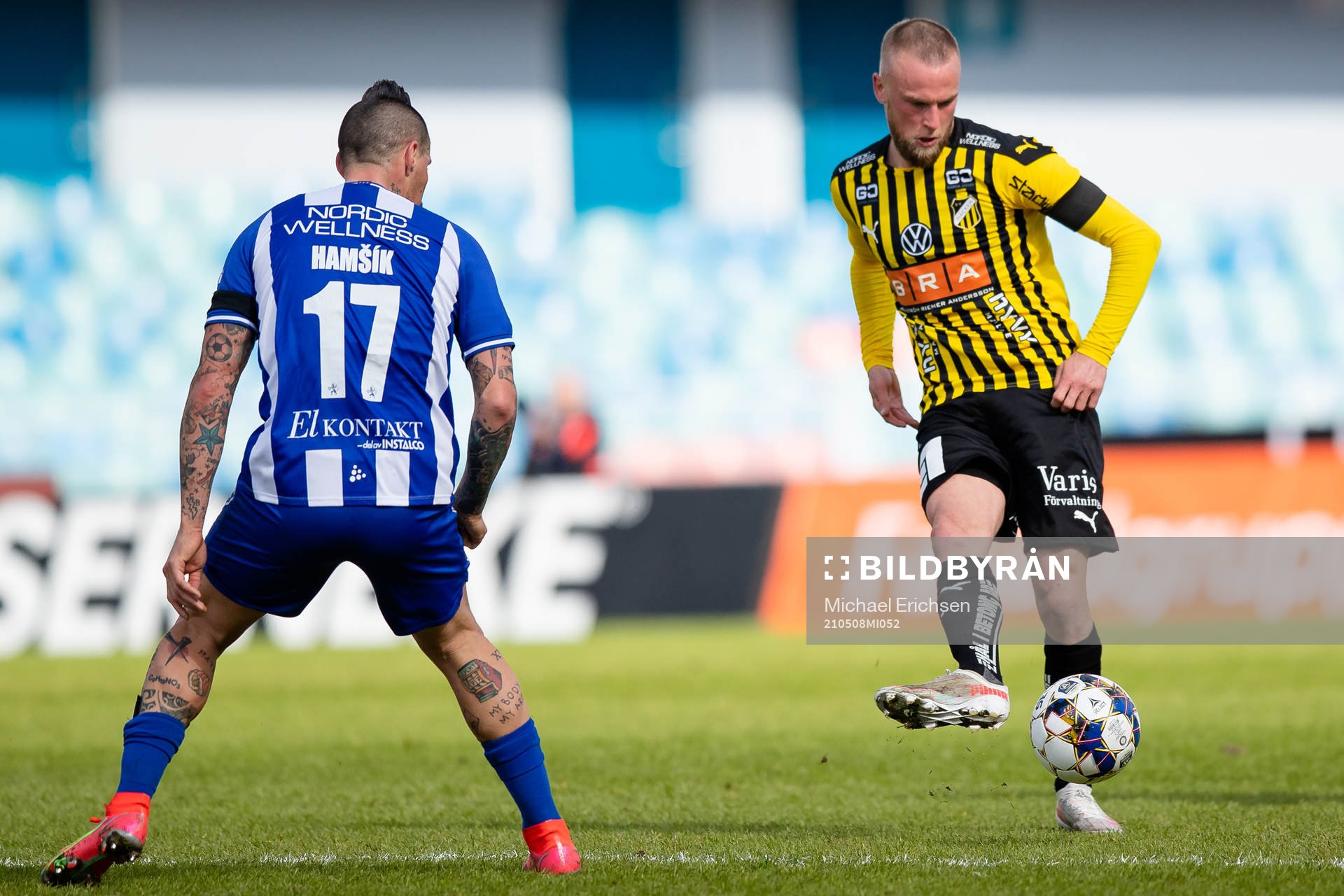 IFK Göteborgs Marek Hamsik och Häckens Alexander Faltsetas