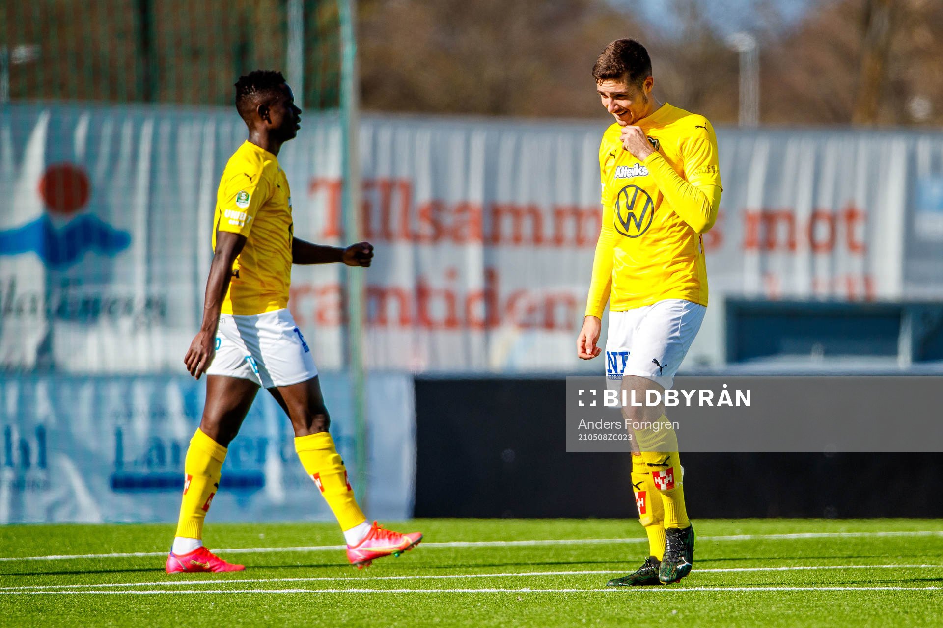 Jönköpings Eric Johana Omondi och Marko Nikolic deppar