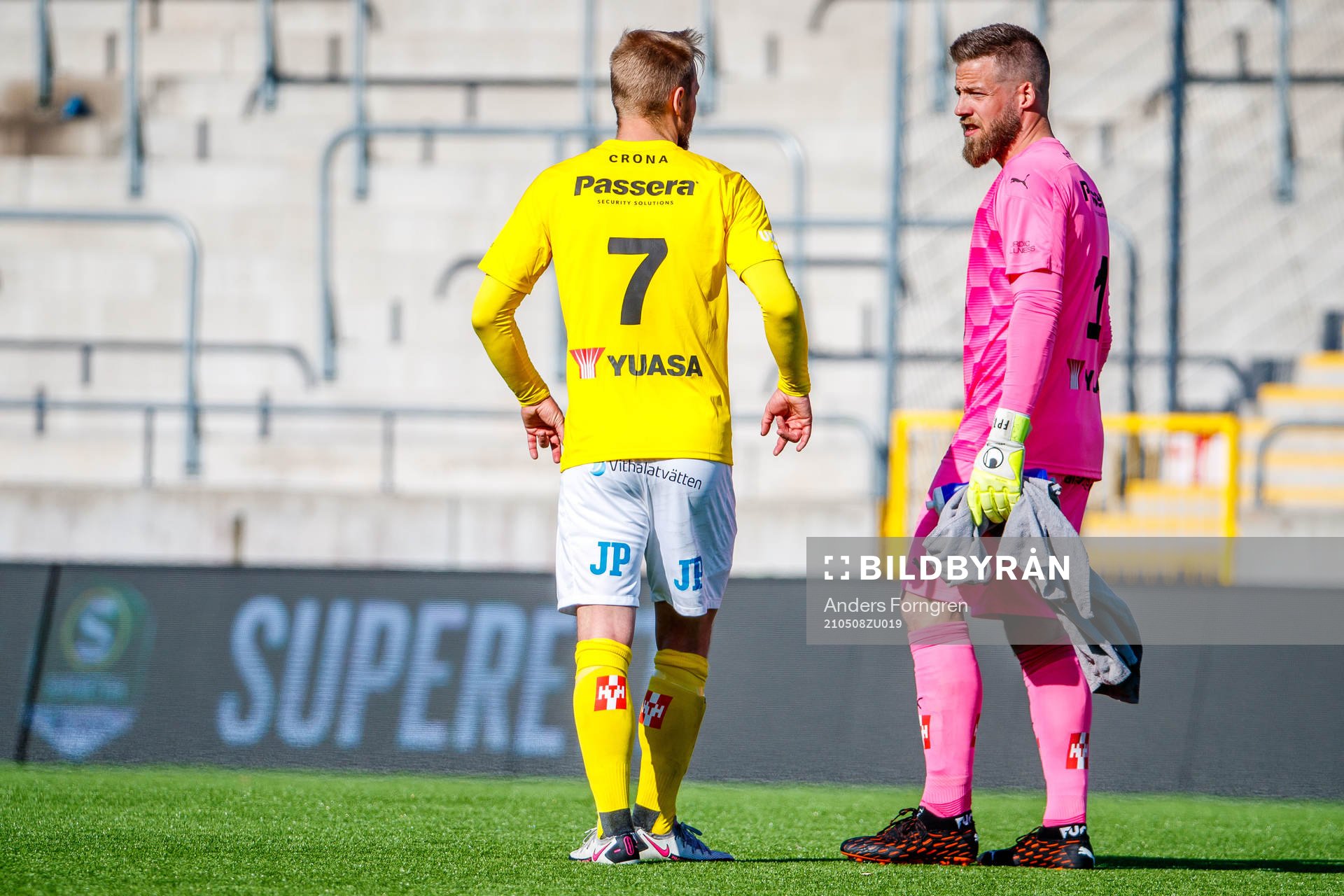 Jönköpings Sebastian Crona och målvakt Frank Pettersson