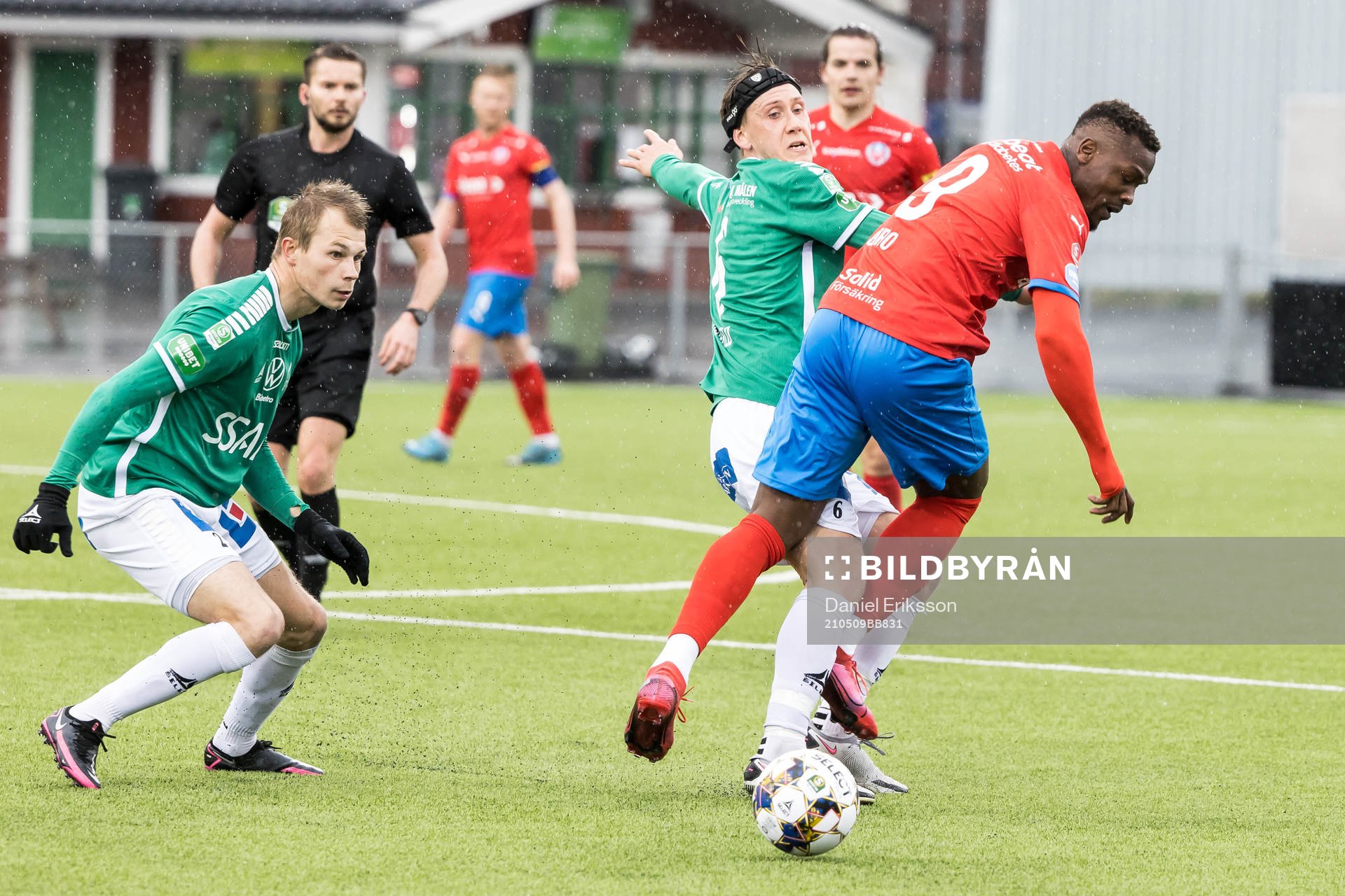 Brages Bjarni Mark Antonsson   och Helsingborgs Alhaji Gero